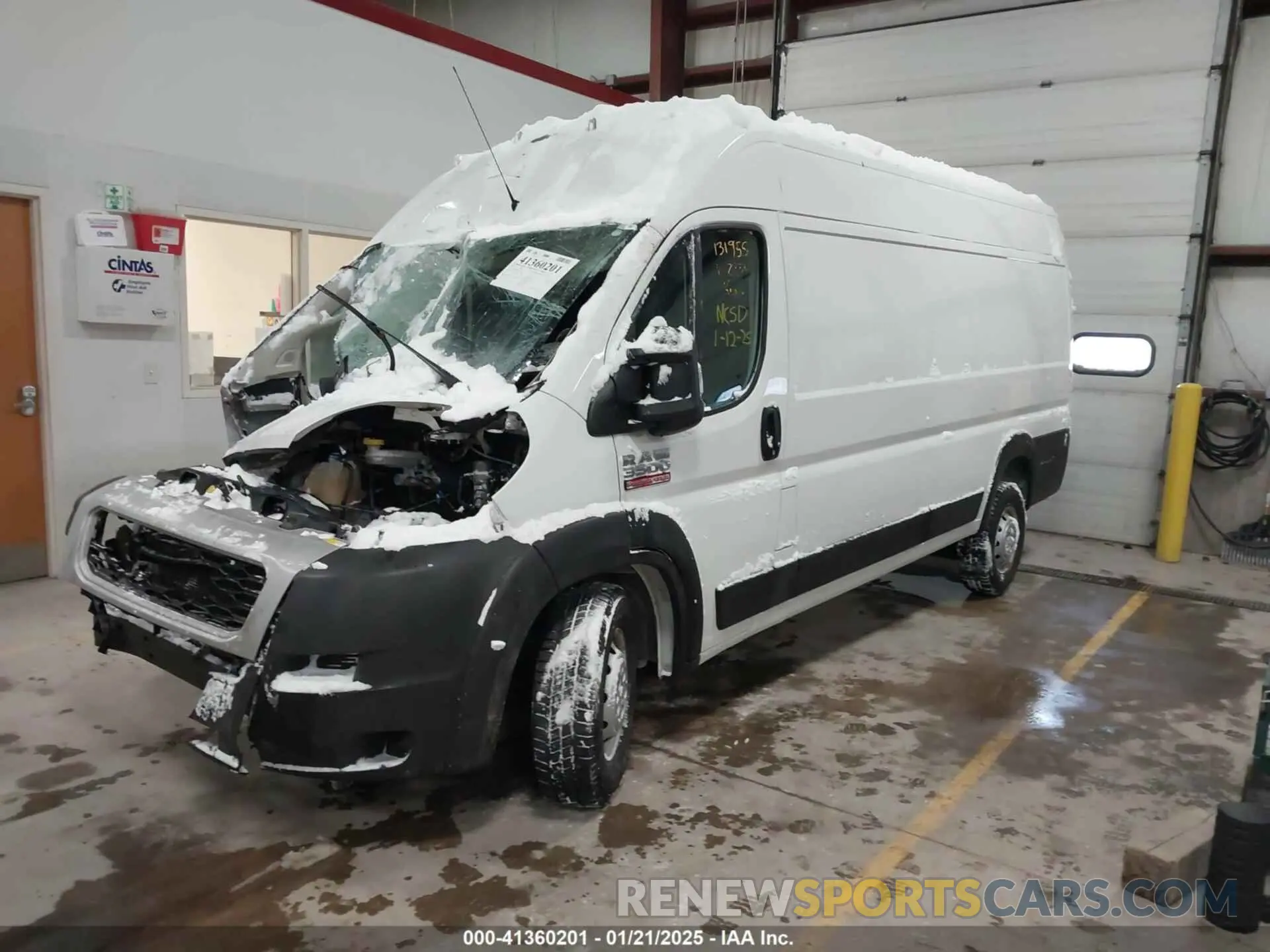 2 Photograph of a damaged car 3C6MRVJG6ME577233 RAM PROMASTER 3500 2021