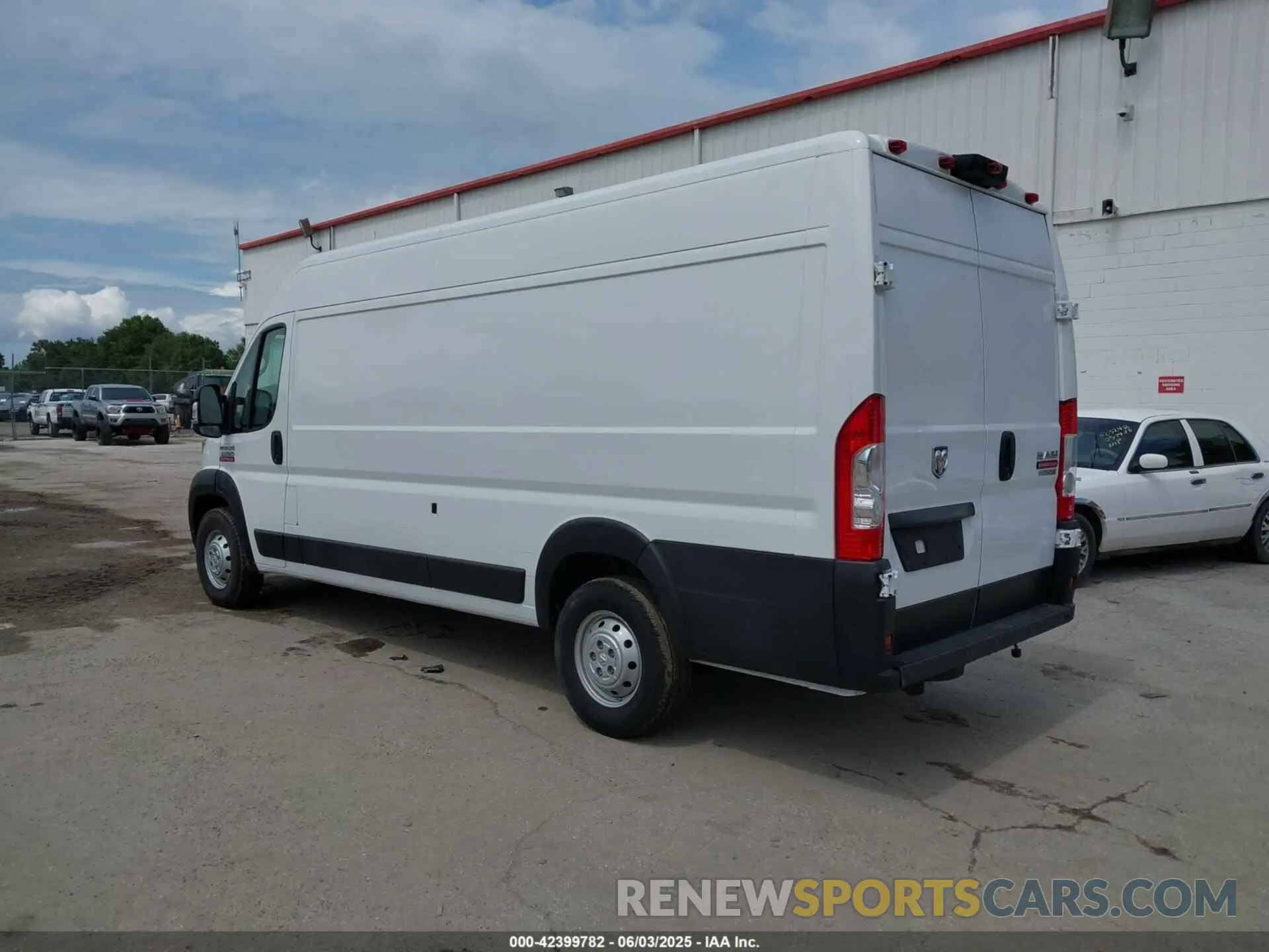 3 Photograph of a damaged car 3C6MRVJG9ME551175 RAM PROMASTER 3500 2021
