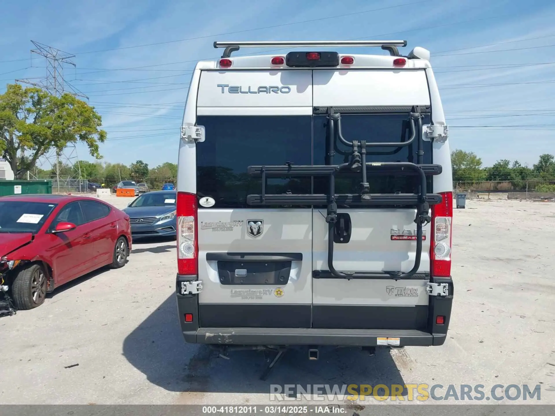 16 Photograph of a damaged car 3C6MRVUG5ME550939 RAM PROMASTER 3500 2021
