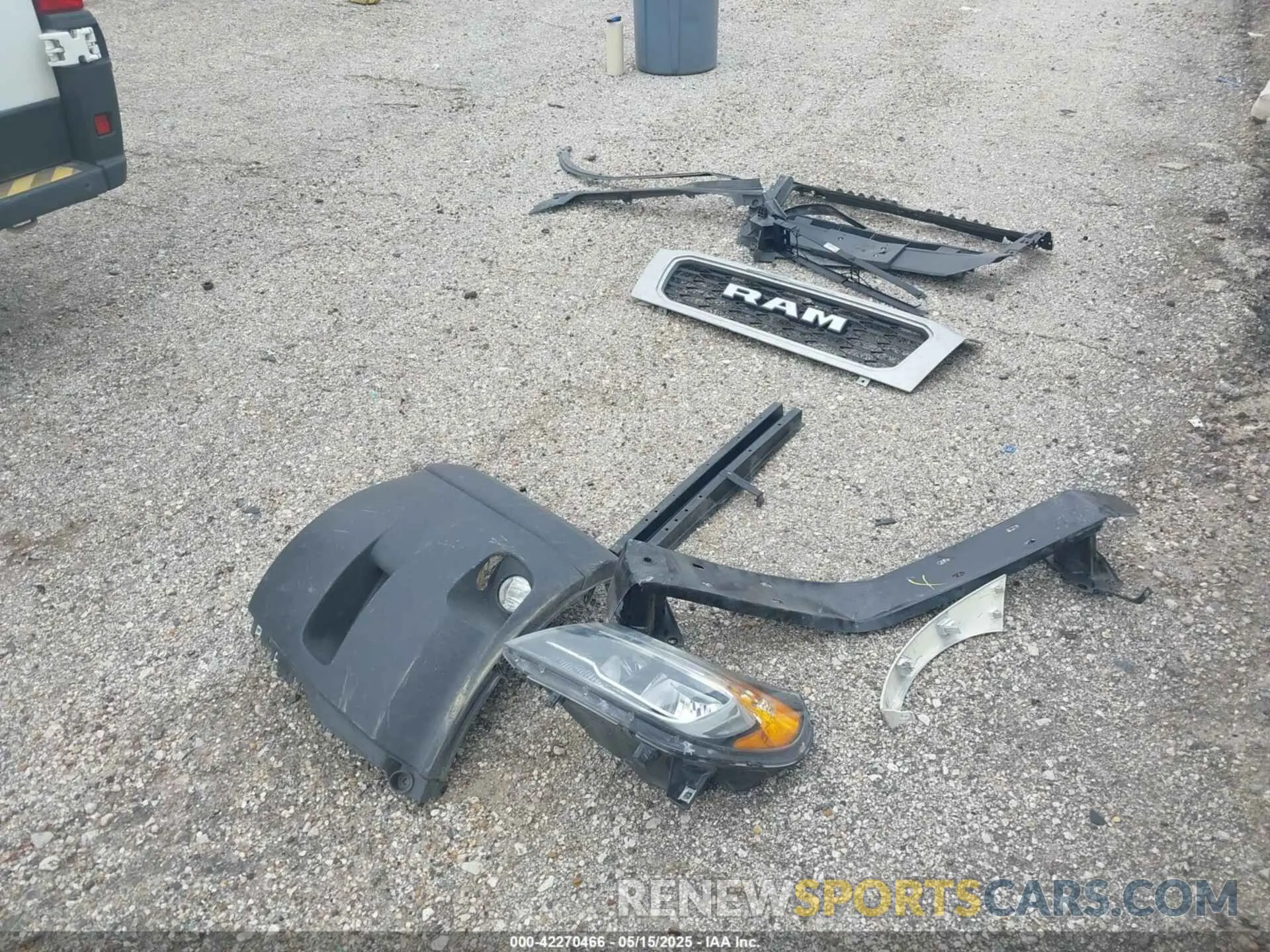 12 Photograph of a damaged car 3C6MRVJG3NE115505 RAM PROMASTER 3500 2022