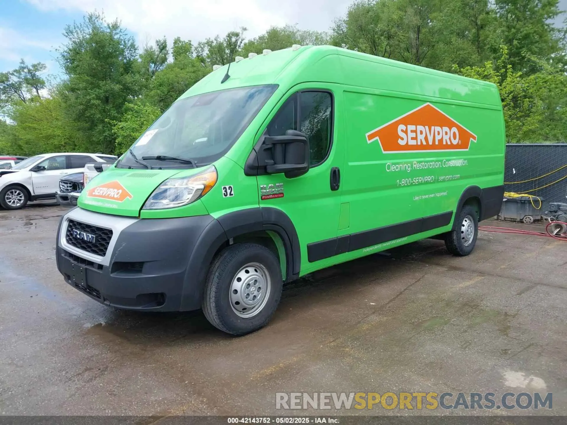 2 Photograph of a damaged car 3C6MRVJG5NE114565 RAM PROMASTER 3500 2022