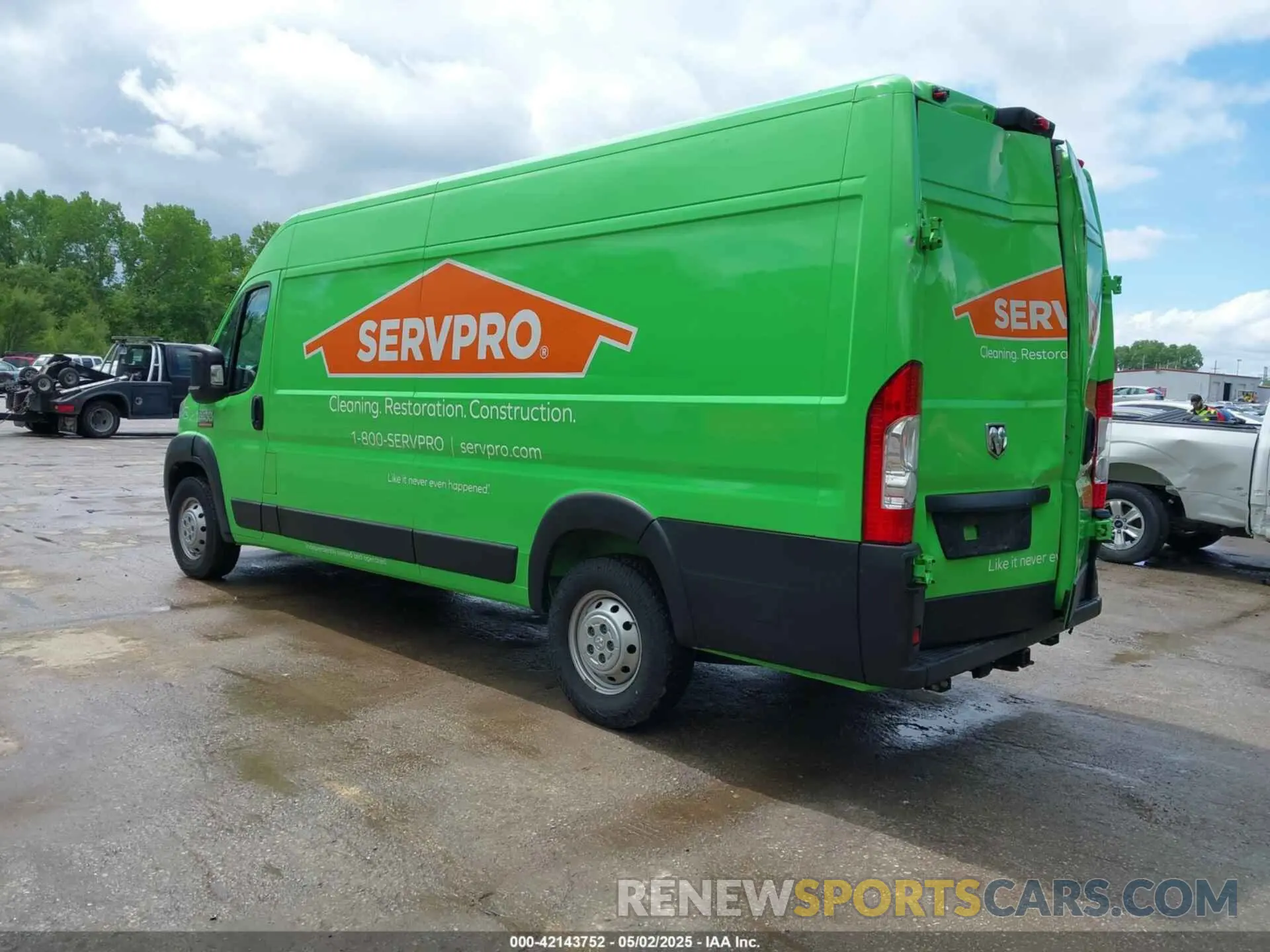 3 Photograph of a damaged car 3C6MRVJG5NE114565 RAM PROMASTER 3500 2022