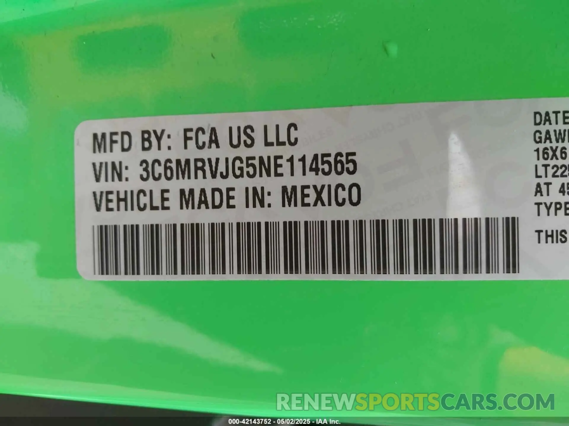 9 Photograph of a damaged car 3C6MRVJG5NE114565 RAM PROMASTER 3500 2022