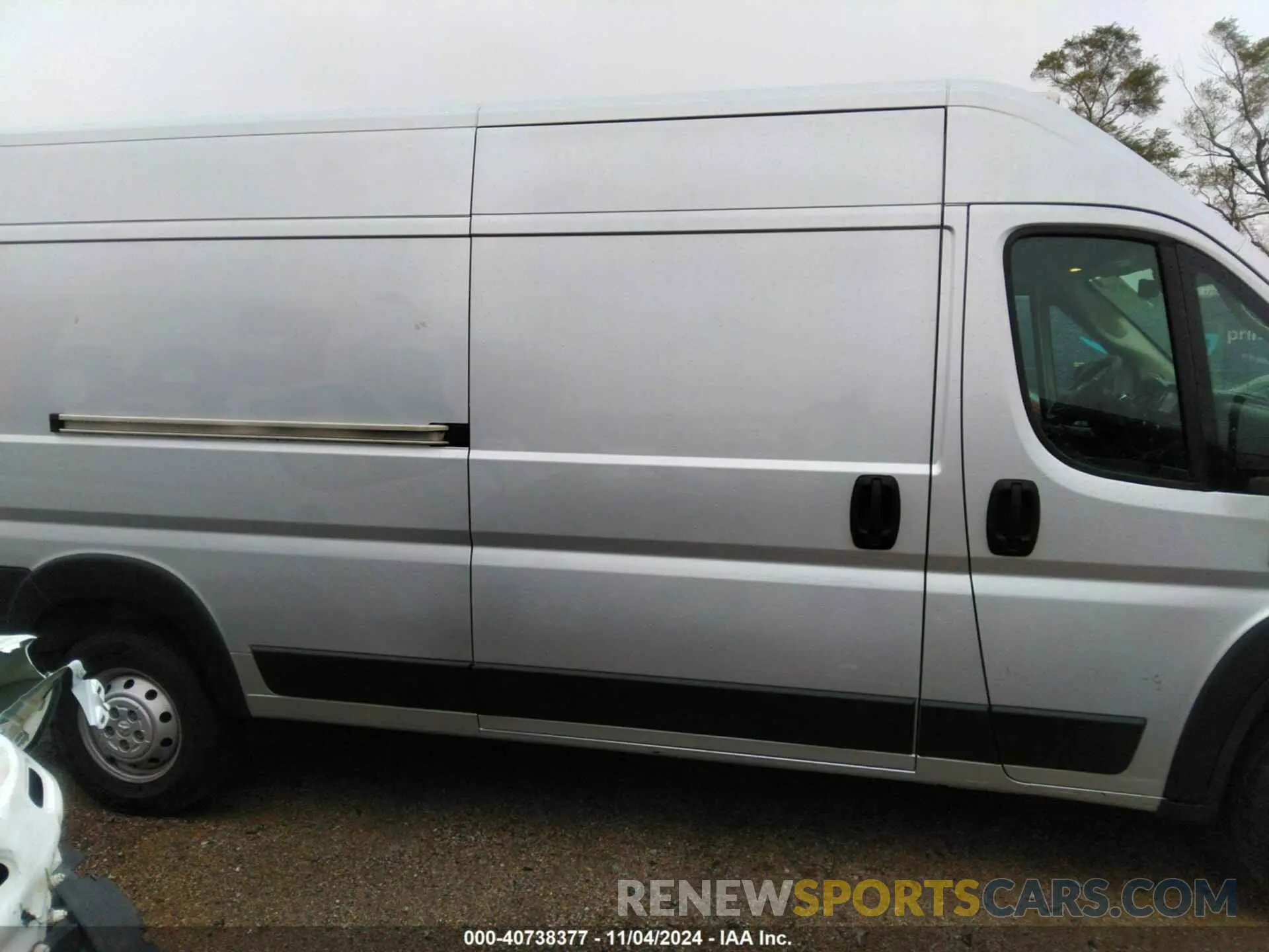 14 Photograph of a damaged car 3C6MRVJG5NE130748 RAM PROMASTER 3500 2022