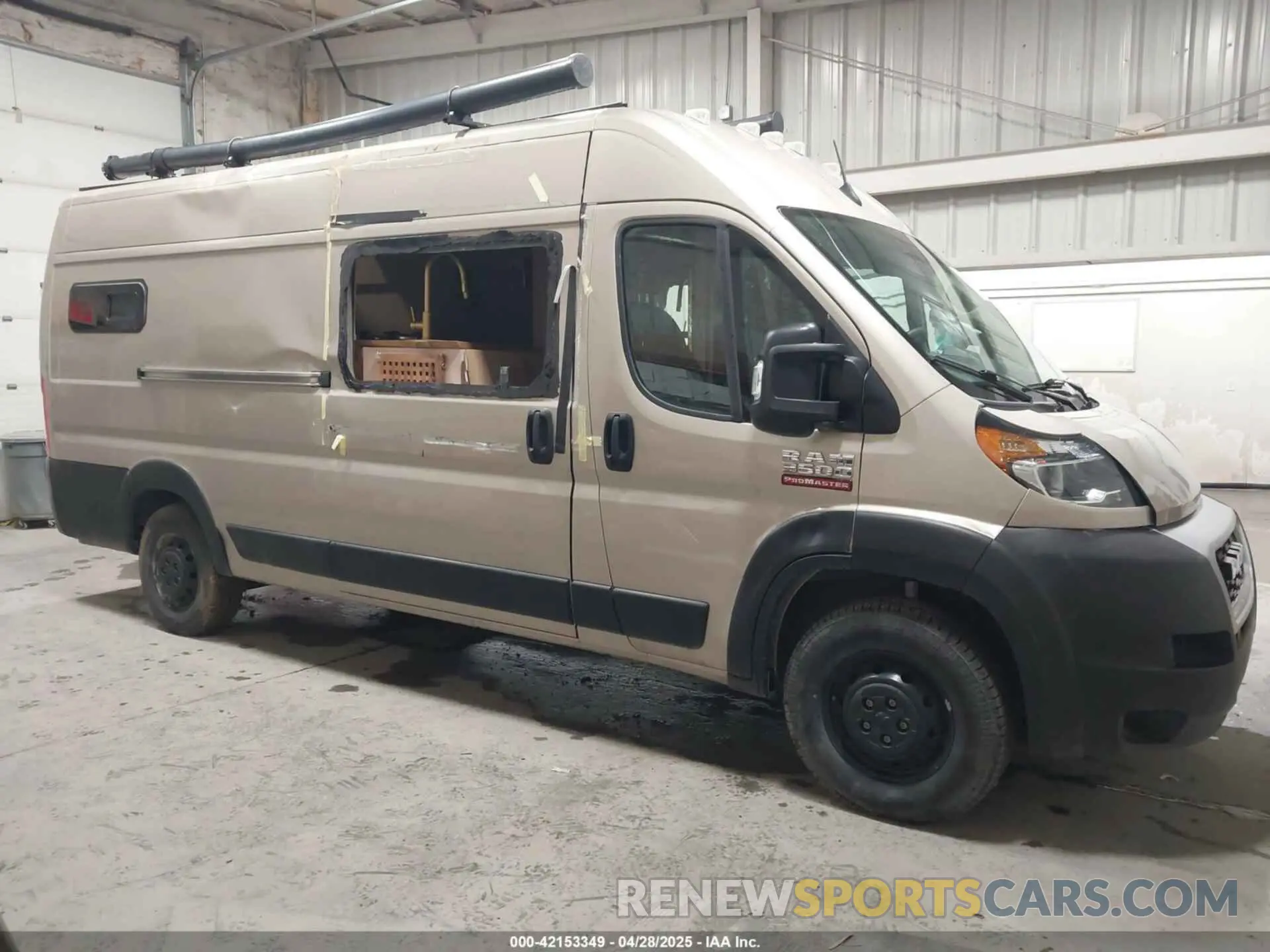 13 Photograph of a damaged car 3C6MRVJG8NE117900 RAM PROMASTER 3500 2022