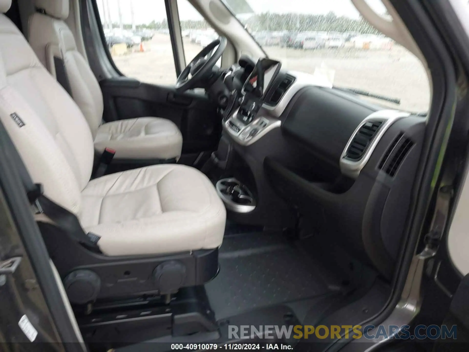 5 Photograph of a damaged car 3C6MRVUG2NE101722 RAM PROMASTER 3500 2022