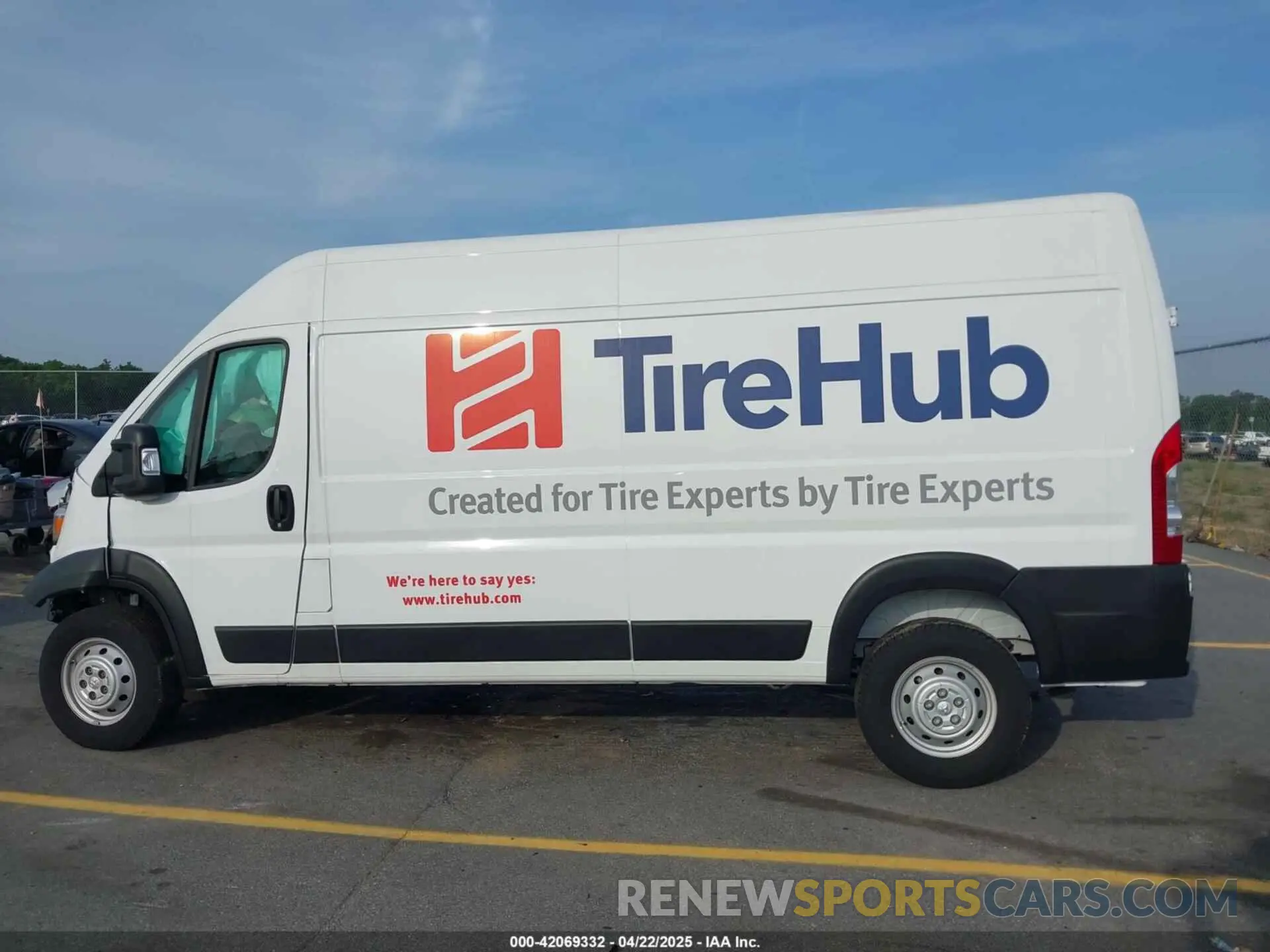 15 Photograph of a damaged car 3C6MRVHG7PE509176 RAM PROMASTER 3500 2023