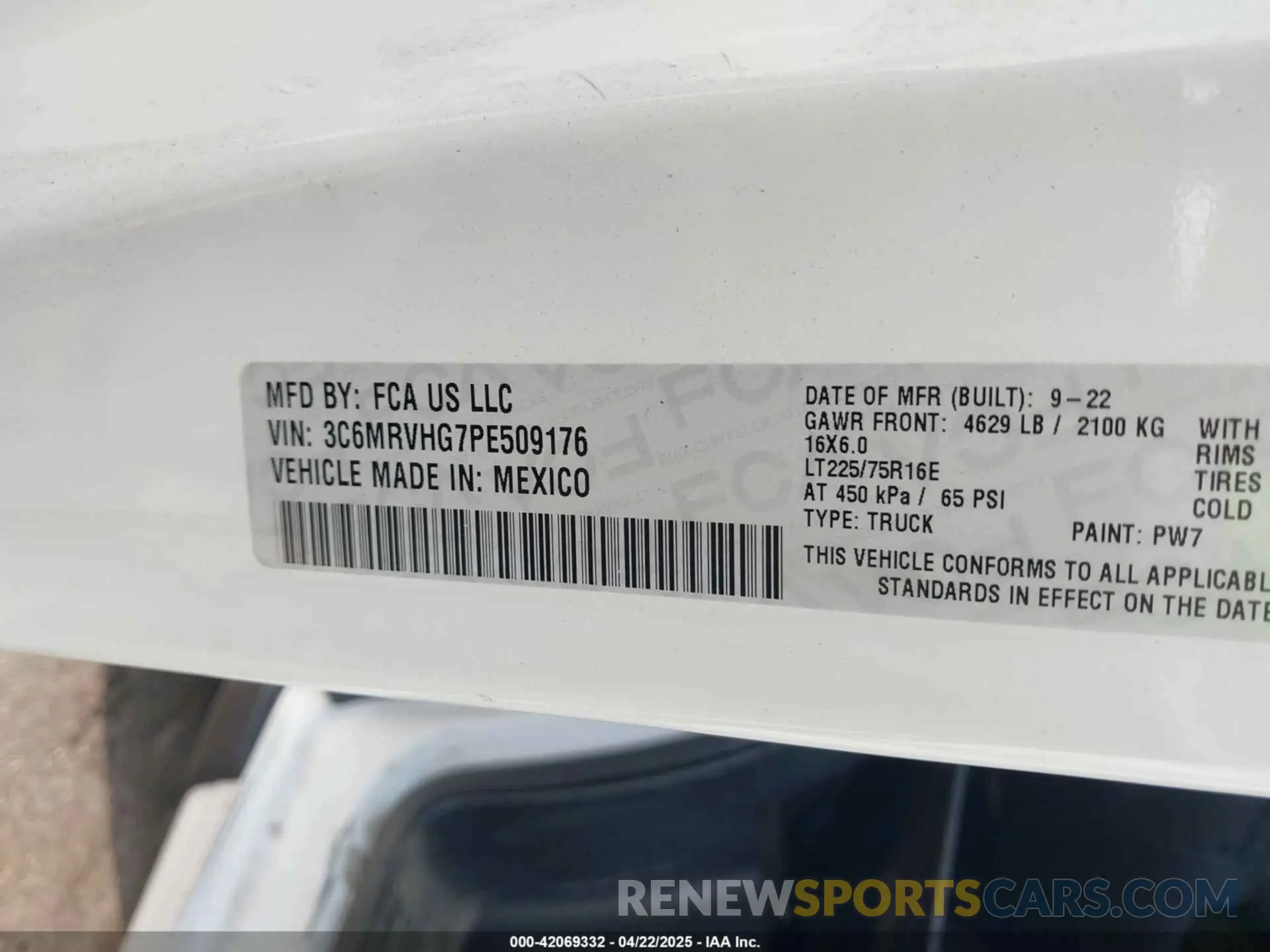 9 Photograph of a damaged car 3C6MRVHG7PE509176 RAM PROMASTER 3500 2023