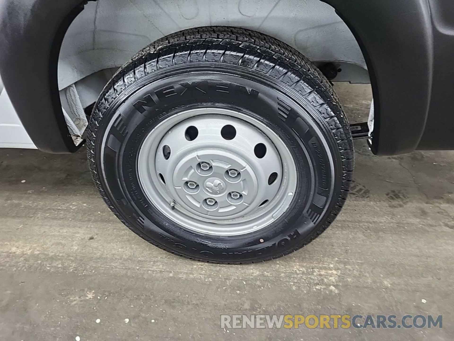1 Photograph of a damaged car 3C6MRVJG1PE506848 RAM PROMASTER 3500 2023