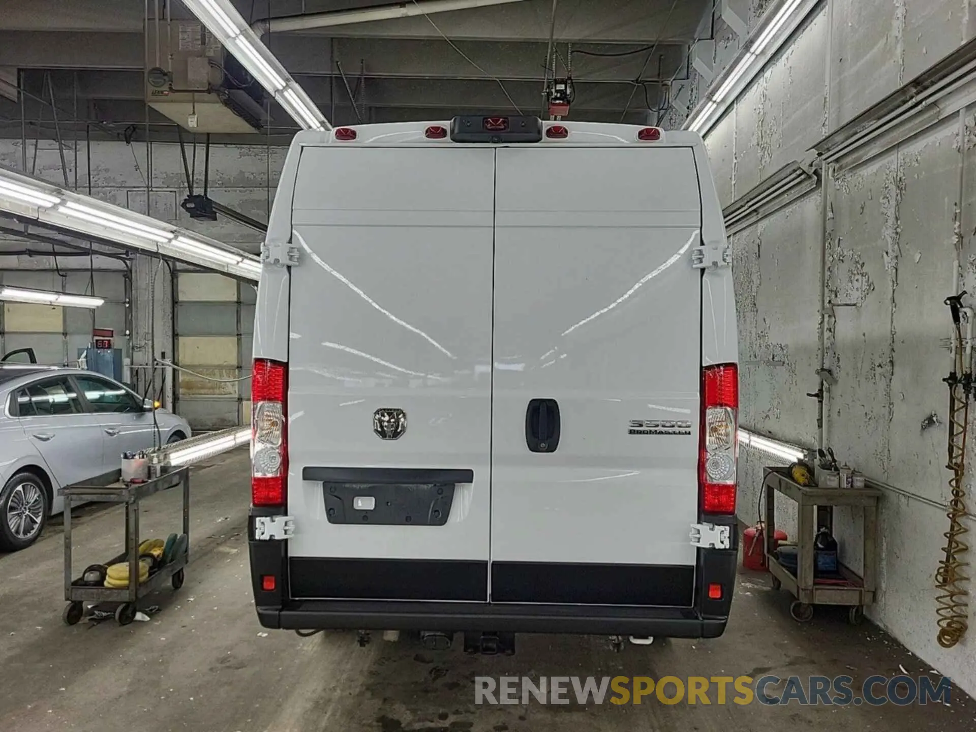 38 Photograph of a damaged car 3C6MRVJG1PE506848 RAM PROMASTER 3500 2023