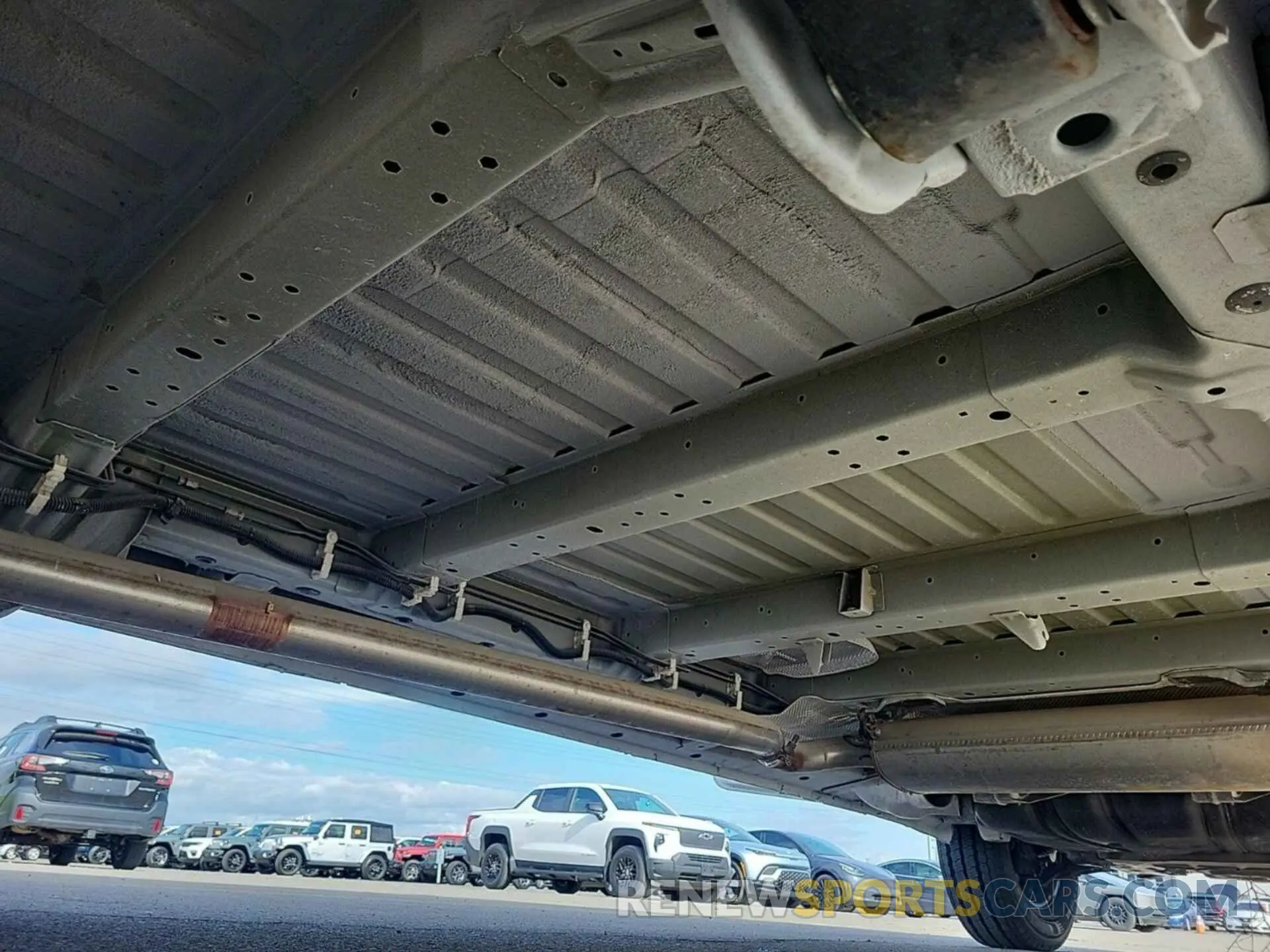 8 Photograph of a damaged car 3C6MRVJG1PE506848 RAM PROMASTER 3500 2023