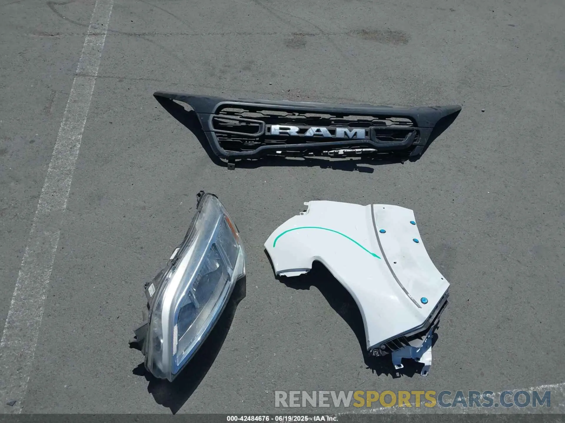 12 Photograph of a damaged car 3C6MRVJG1PE536657 RAM PROMASTER 3500 2023