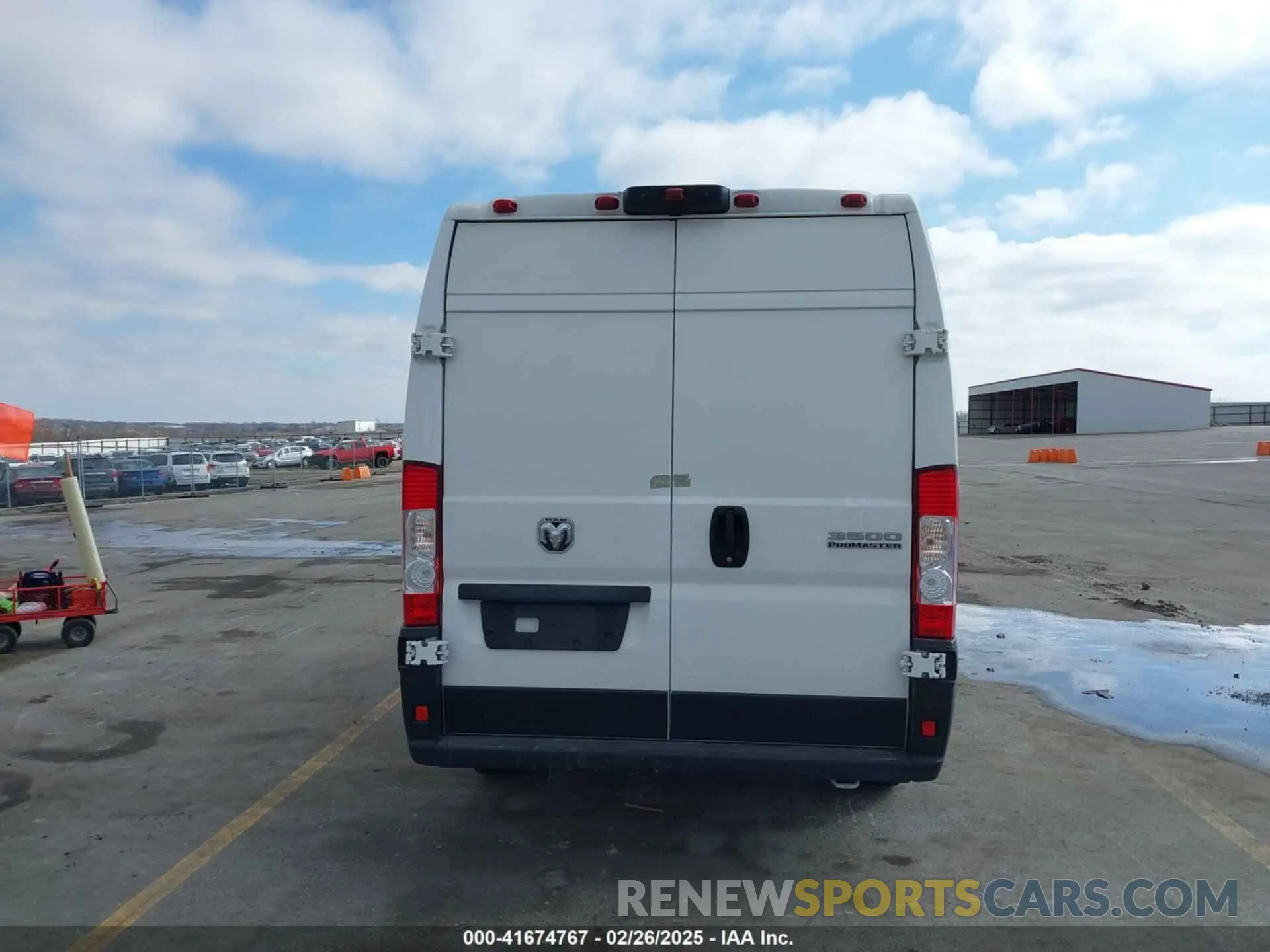 16 Photograph of a damaged car 3C6MRVJG3PE530178 RAM PROMASTER 3500 2023
