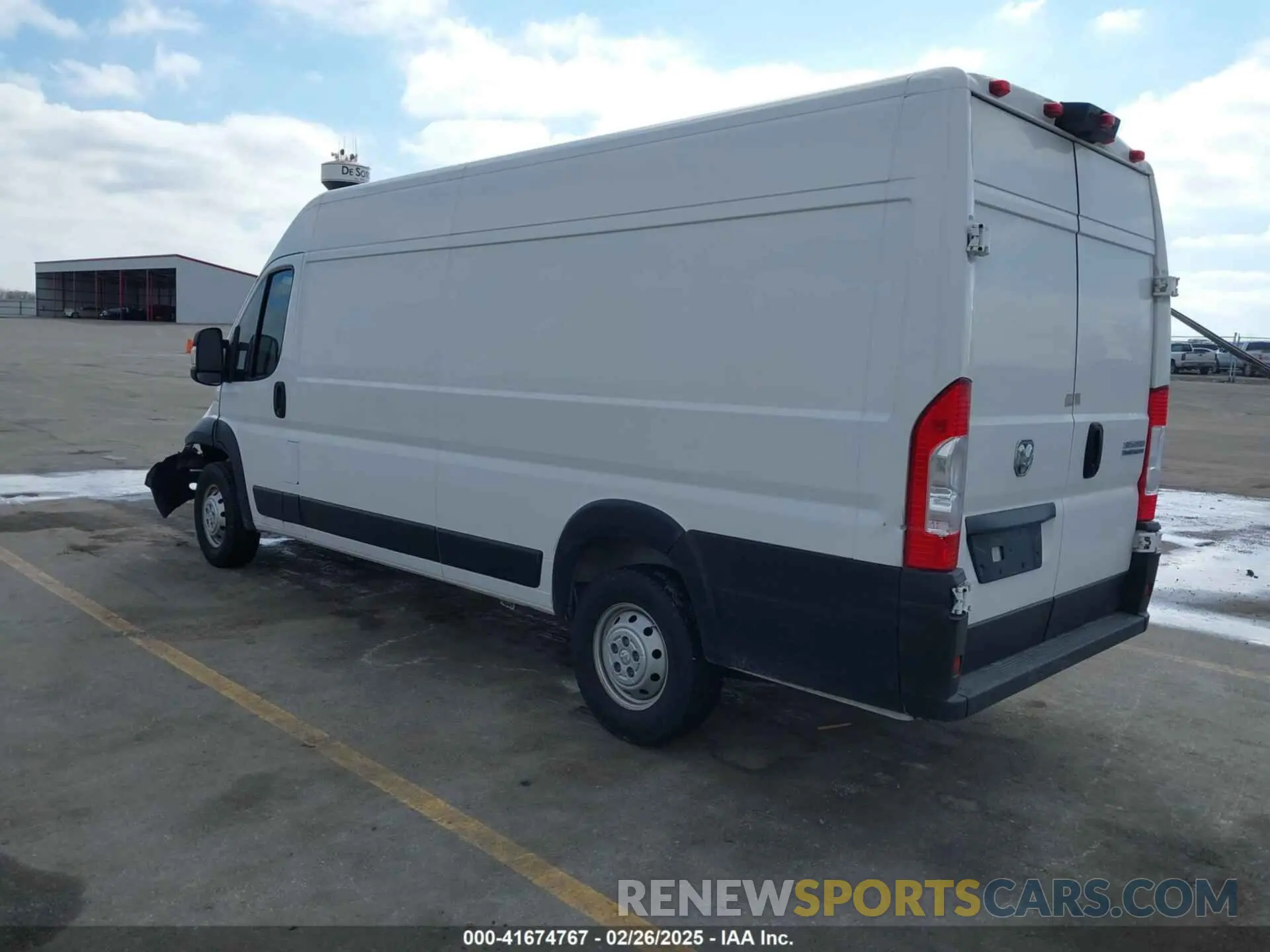 3 Photograph of a damaged car 3C6MRVJG3PE530178 RAM PROMASTER 3500 2023