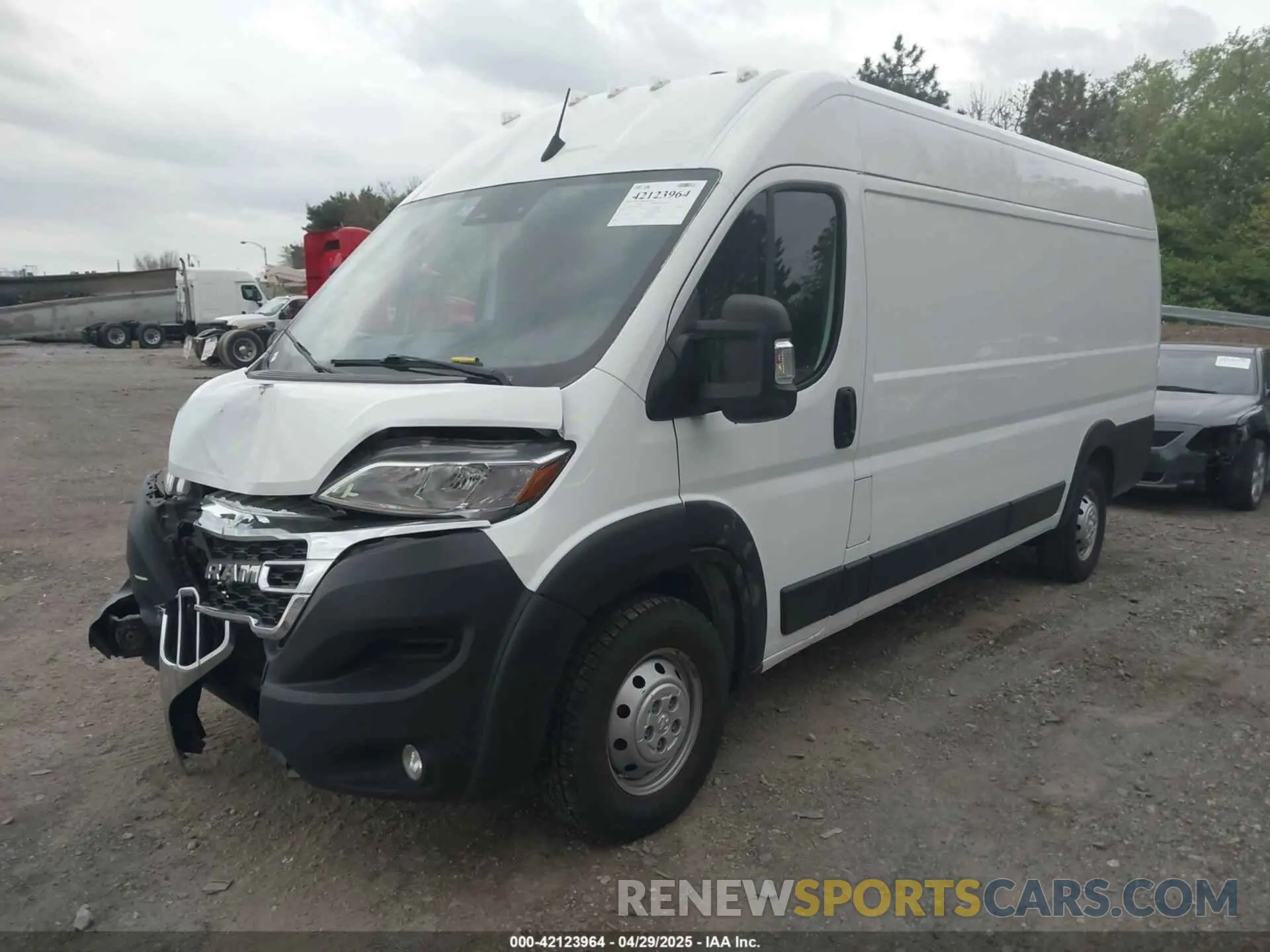 2 Photograph of a damaged car 3C6MRVJG4PE530092 RAM PROMASTER 3500 2023