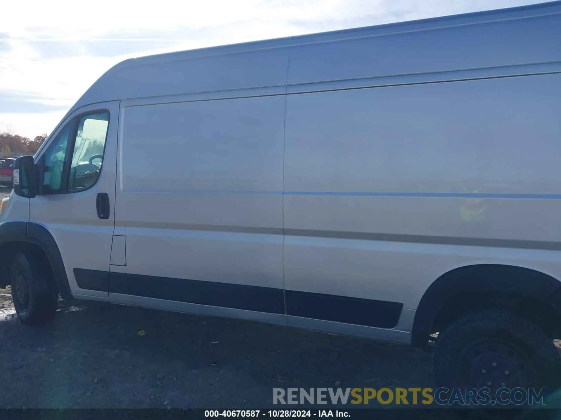 14 Photograph of a damaged car 3C6MRVJG5PE501250 RAM PROMASTER 3500 2023