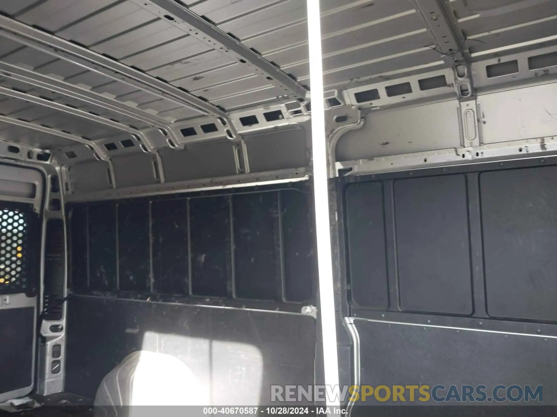 8 Photograph of a damaged car 3C6MRVJG5PE501250 RAM PROMASTER 3500 2023