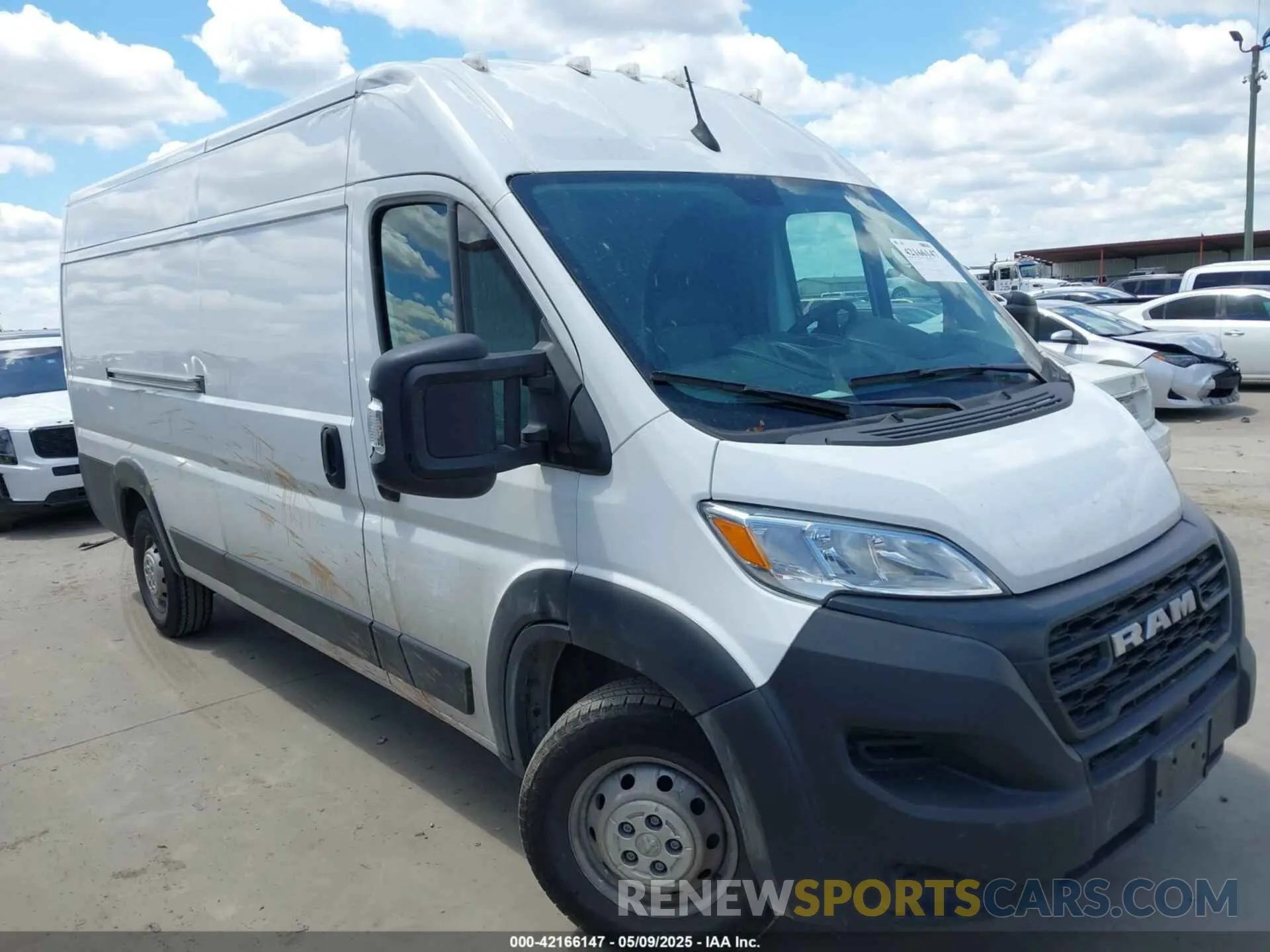 1 Photograph of a damaged car 3C6MRVJG5PE521224 RAM PROMASTER 3500 2023
