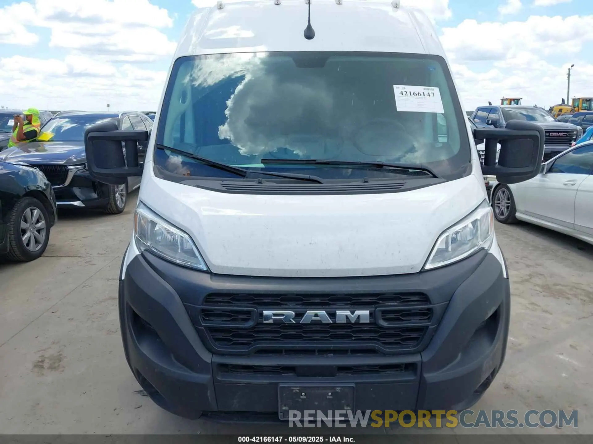 6 Photograph of a damaged car 3C6MRVJG5PE521224 RAM PROMASTER 3500 2023