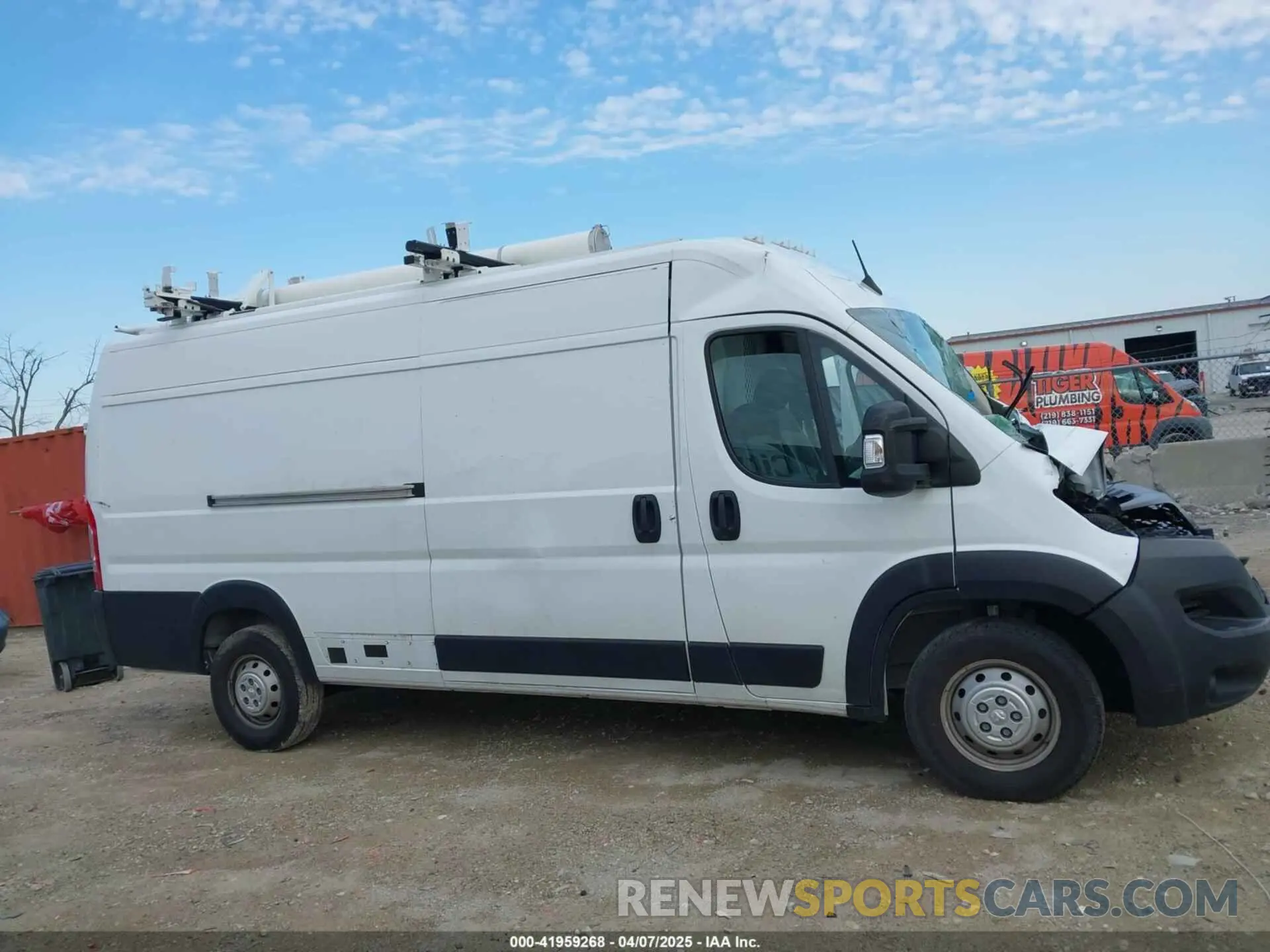 13 Photograph of a damaged car 3C6MRVJG5PE566227 RAM PROMASTER 3500 2023