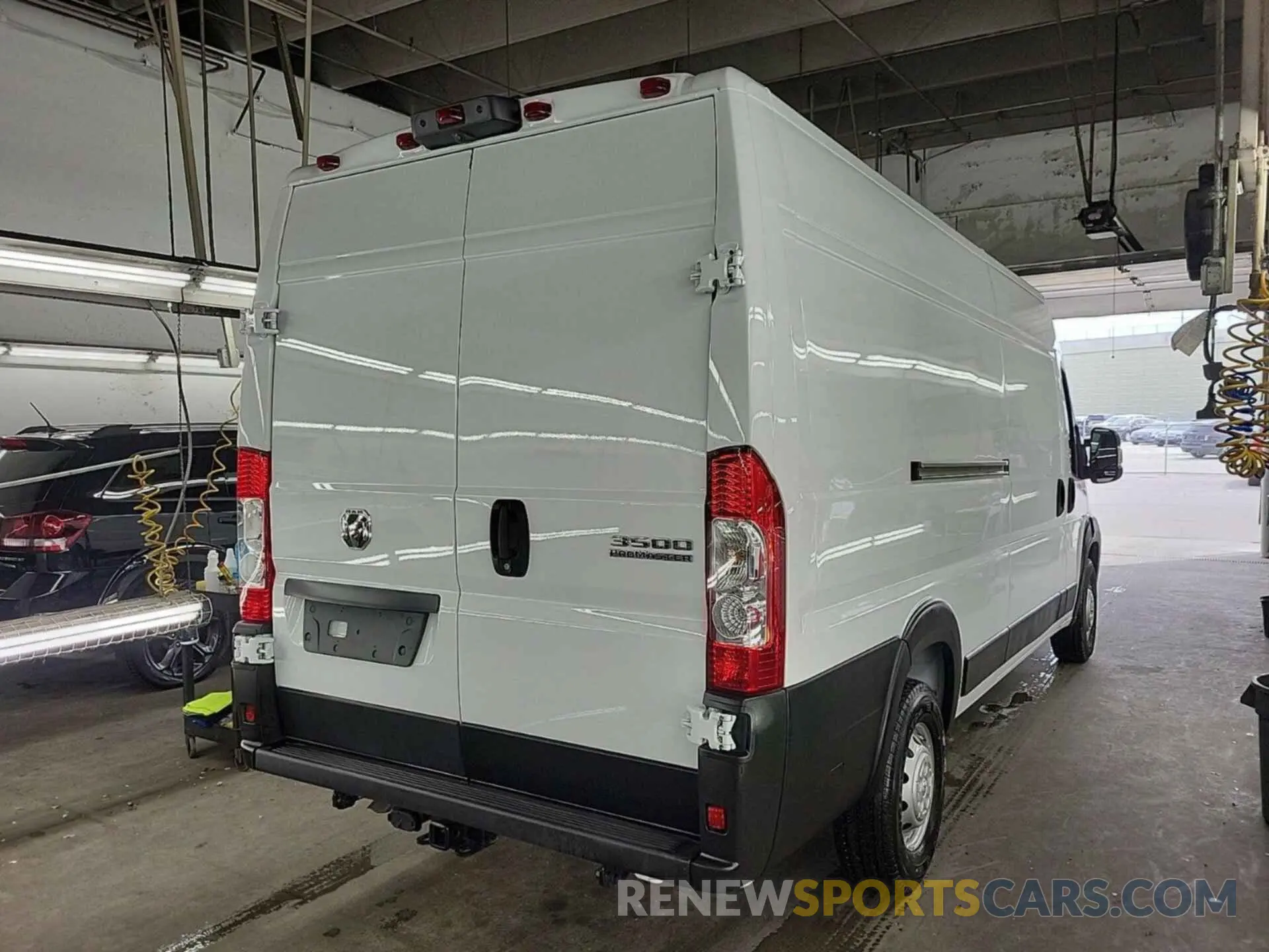 3 Photograph of a damaged car 3C6MRVJG7PE506904 RAM PROMASTER 3500 2023