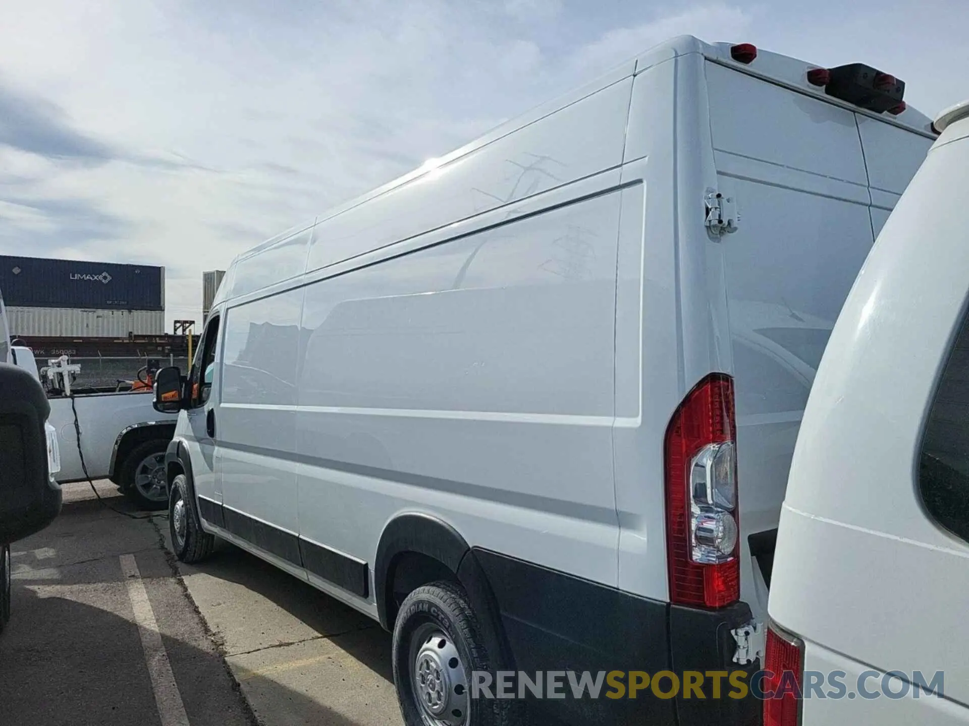 11 Photograph of a damaged car 3C6MRVJG7PE506918 RAM PROMASTER 3500 2023
