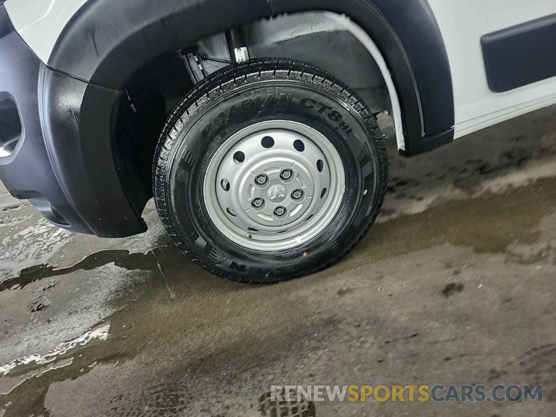 16 Photograph of a damaged car 3C6MRVJG7PE506918 RAM PROMASTER 3500 2023