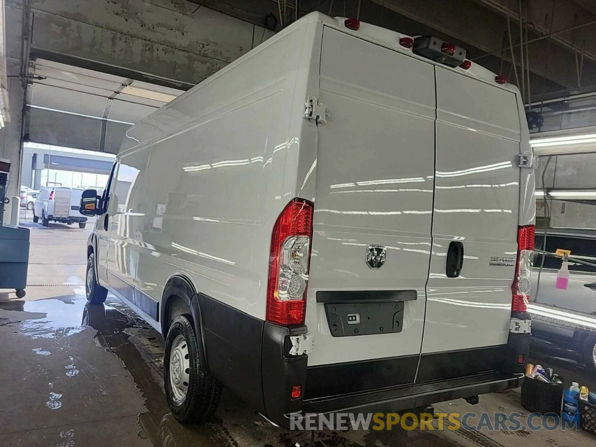 8 Photograph of a damaged car 3C6MRVJG7PE506918 RAM PROMASTER 3500 2023