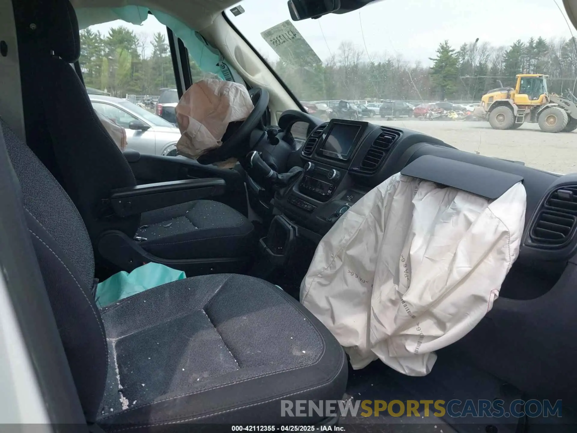 5 Photograph of a damaged car 3C6MRVJG8PE500982 RAM PROMASTER 3500 2023