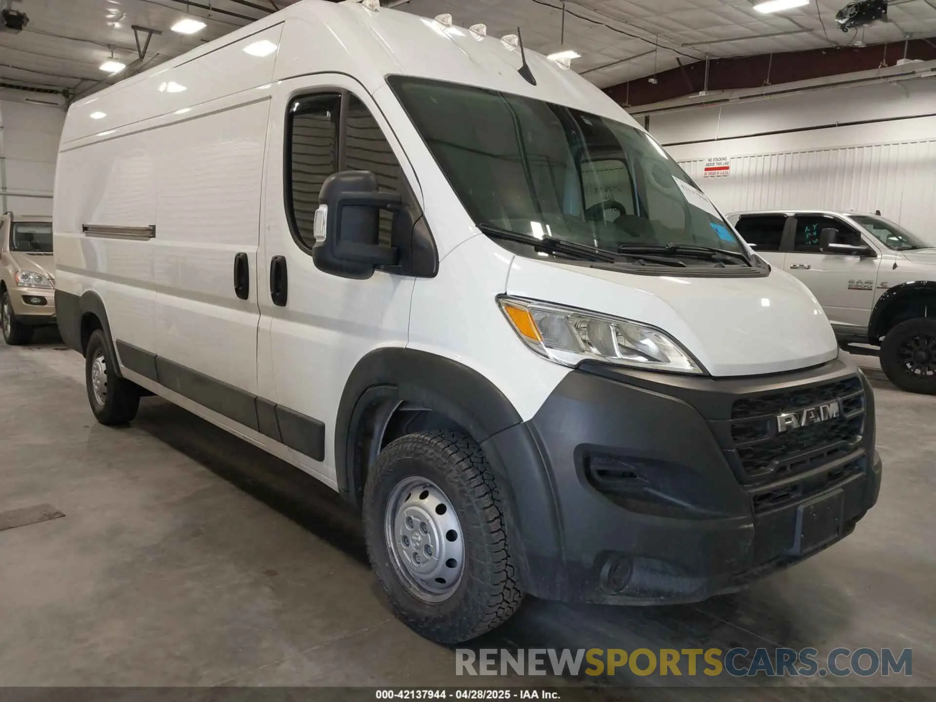 1 Photograph of a damaged car 3C6MRVJG8PE532220 RAM PROMASTER 3500 2023