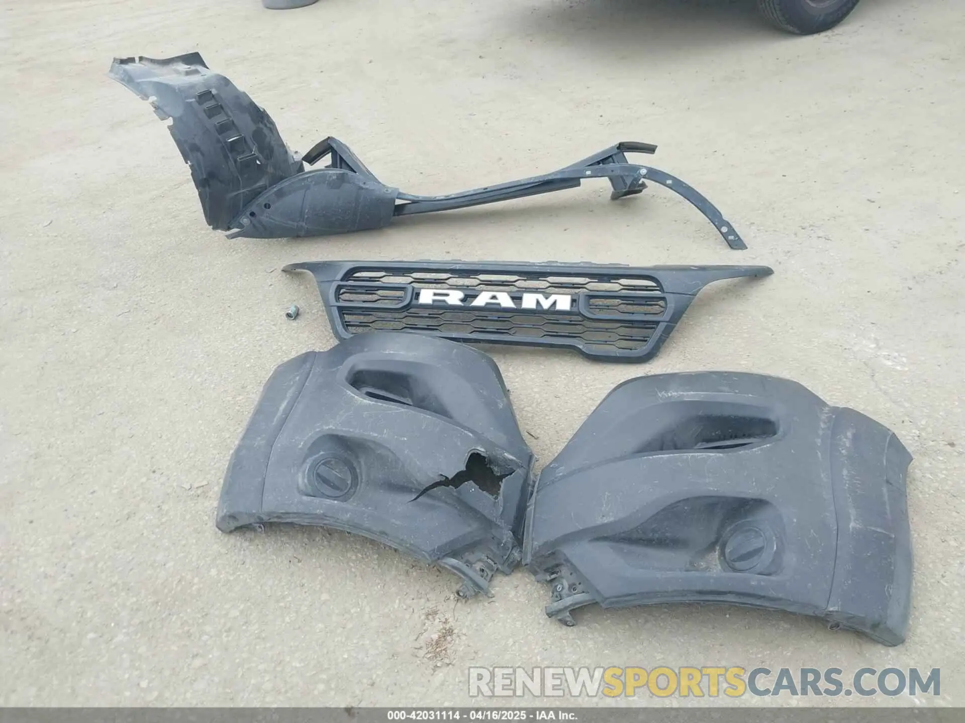 12 Photograph of a damaged car 3C6MRVJG9PE514115 RAM PROMASTER 3500 2023