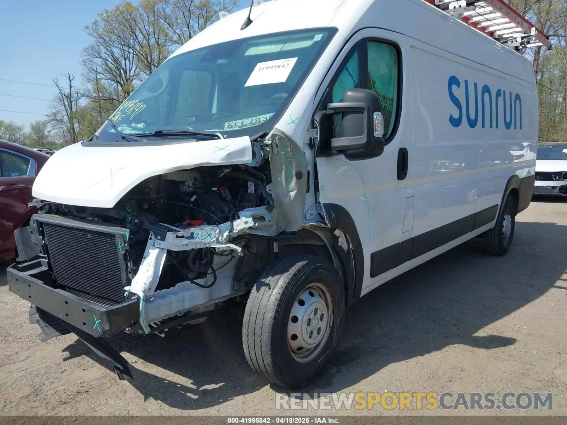 2 Photograph of a damaged car 3C6MRVJG9PE519735 RAM PROMASTER 3500 2023