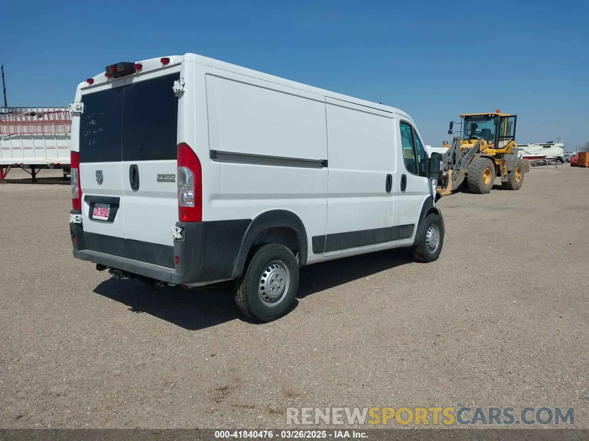 4 Photograph of a damaged car 3C6MRVWG0RE154356 RAM PROMASTER 3500 2024