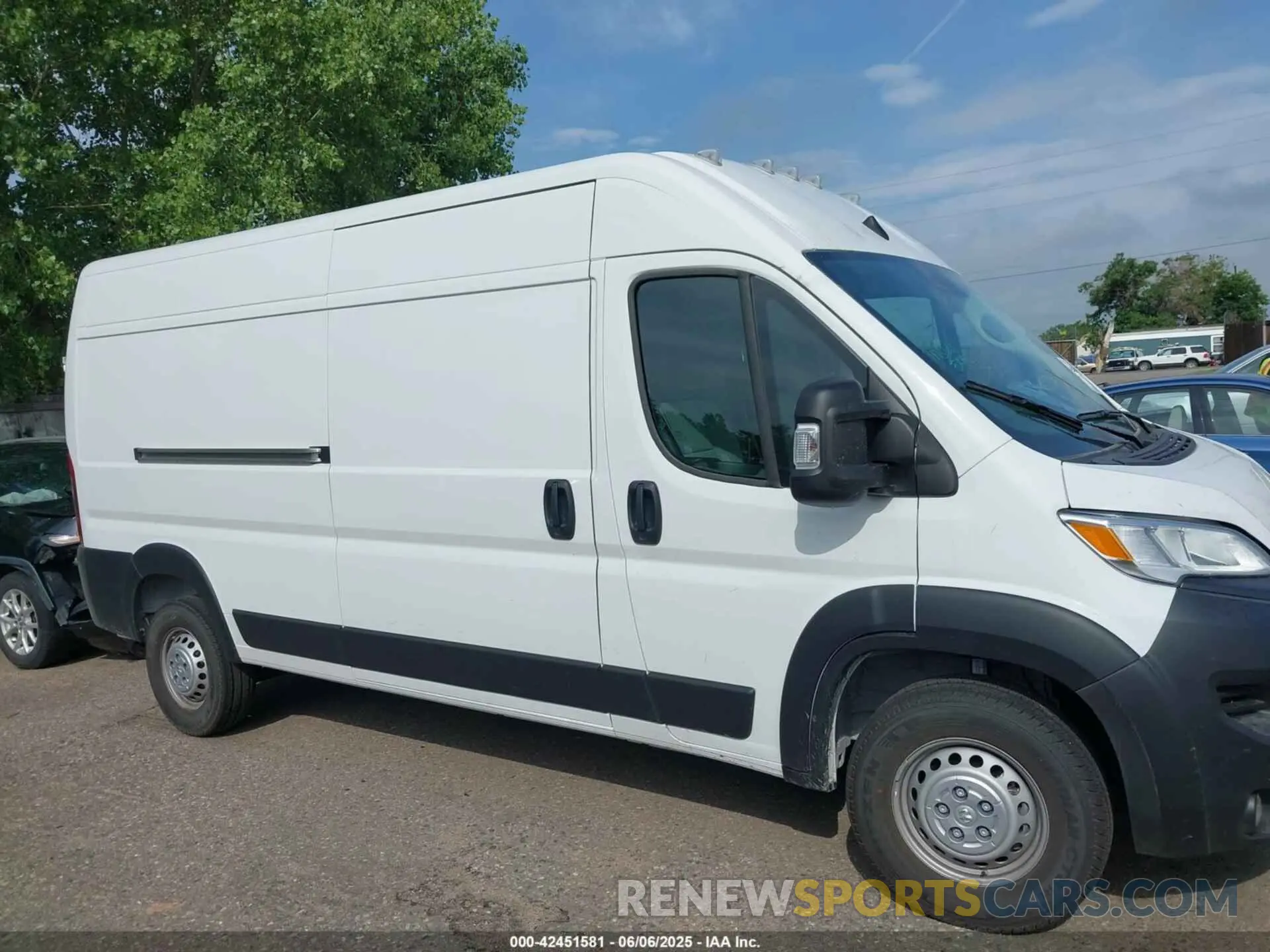 13 Photograph of a damaged car 3C6MRVHG3SE546198 RAM PROMASTER 3500 2025