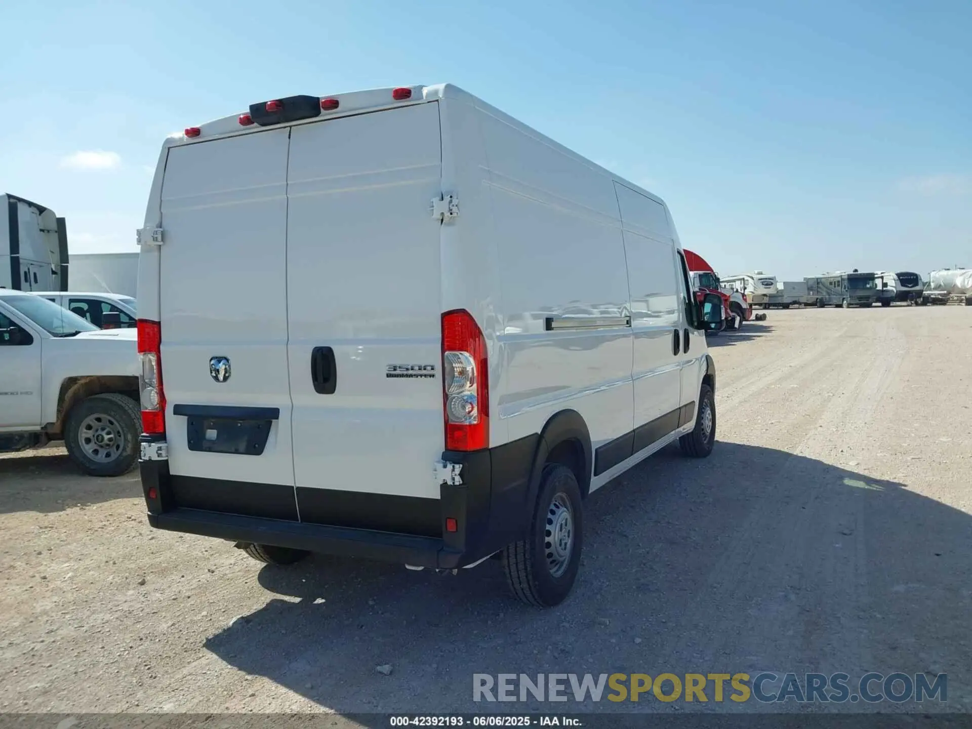 4 Photograph of a damaged car 3C6MRVHG6SE546311 RAM PROMASTER 3500 2025