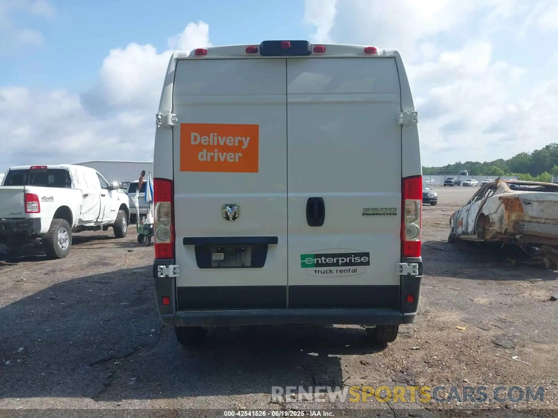 15 Photograph of a damaged car 3C6MRVHG8SE548674 RAM PROMASTER 3500 2025