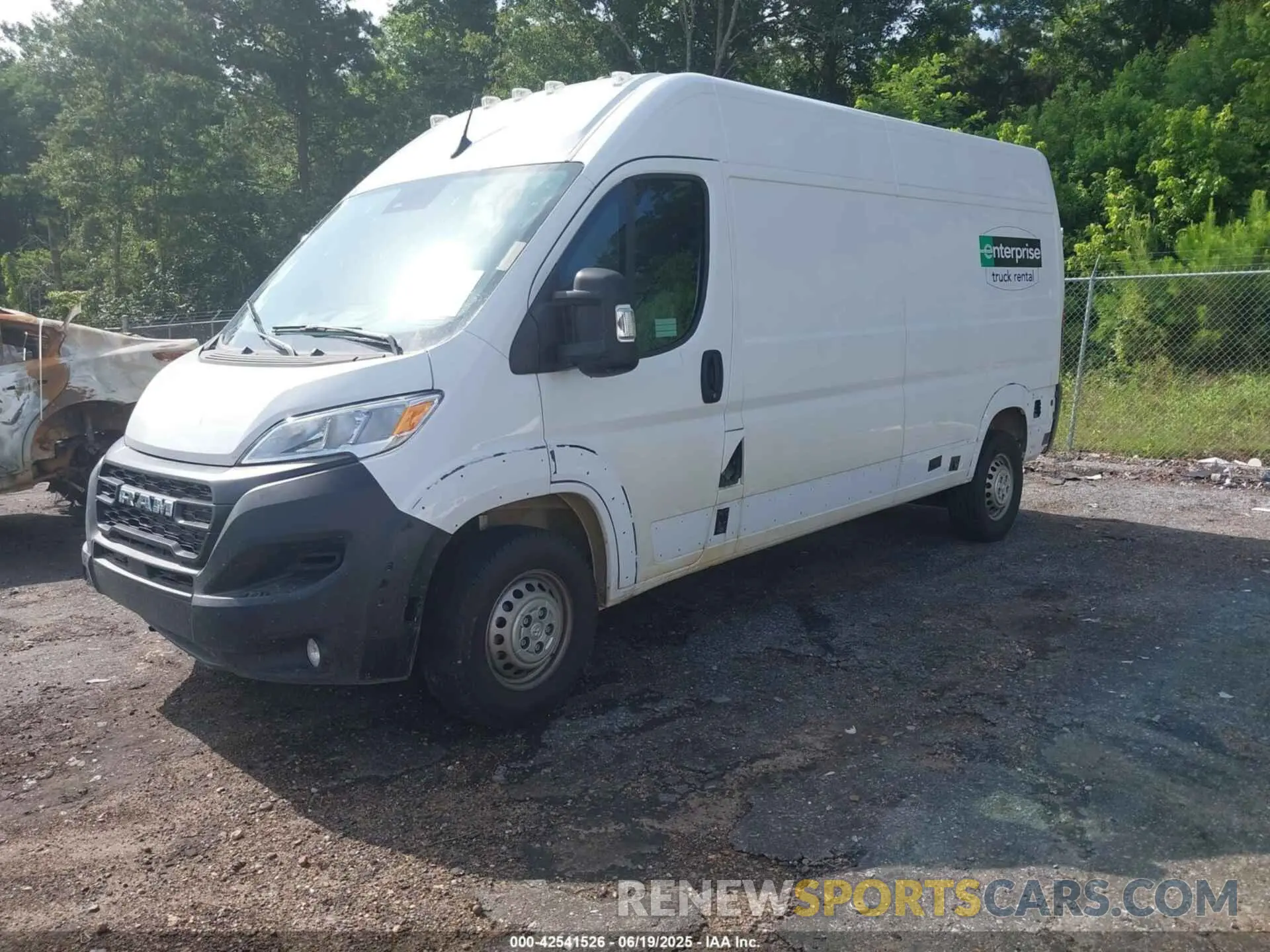 2 Photograph of a damaged car 3C6MRVHG8SE548674 RAM PROMASTER 3500 2025