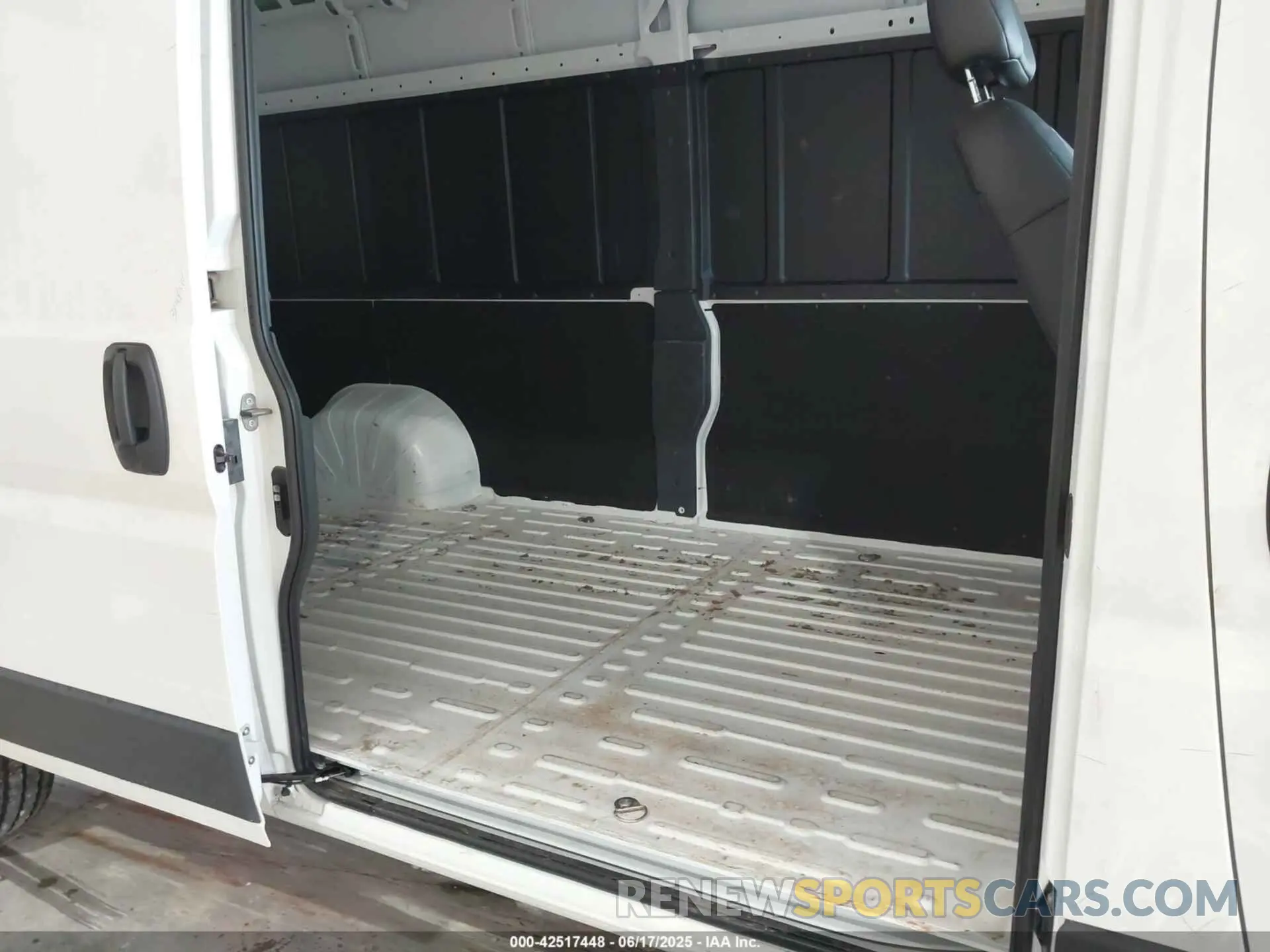 8 Photograph of a damaged car 3C6MRVHG9SE545797 RAM PROMASTER 3500 2025