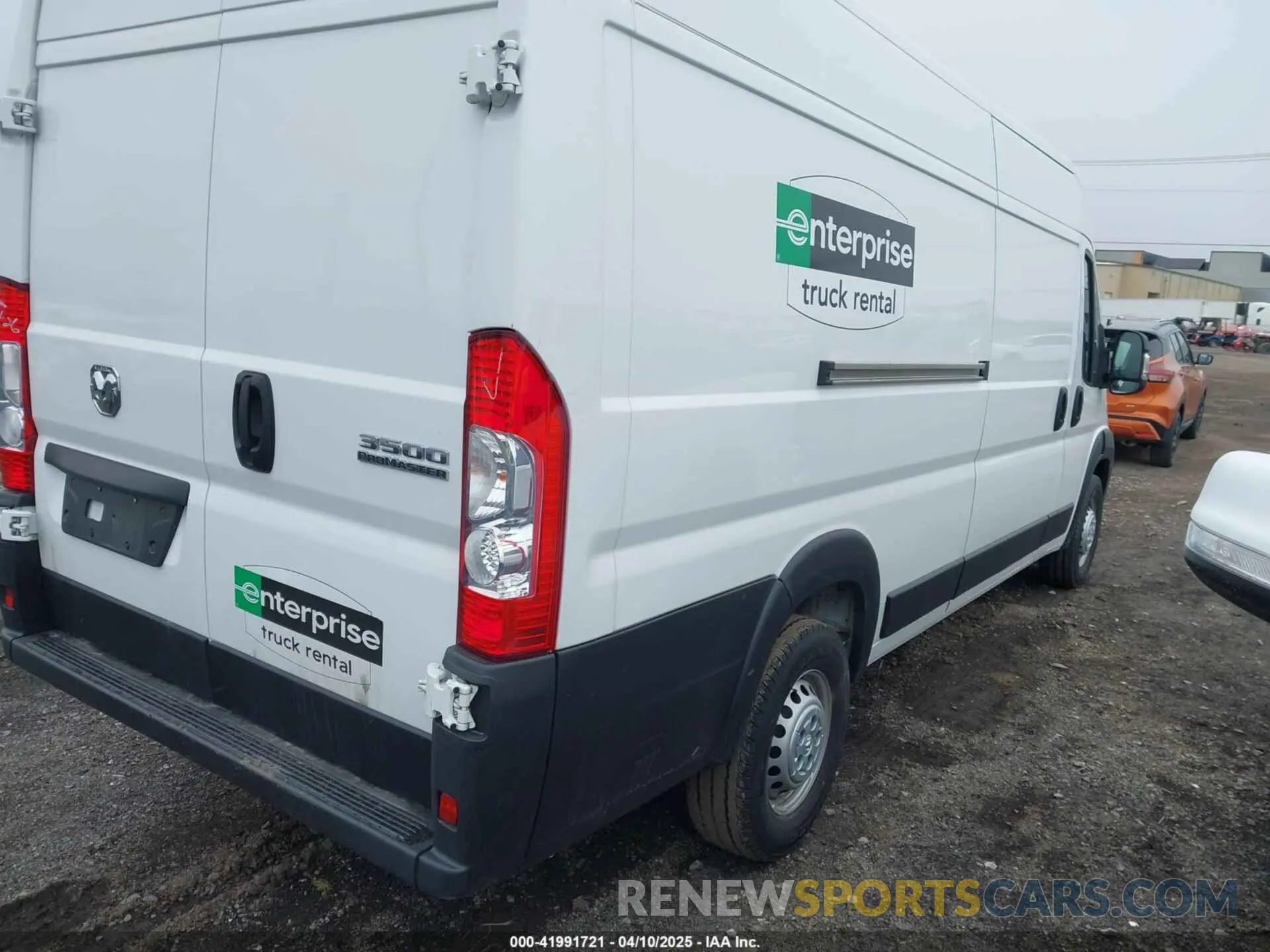 4 Photograph of a damaged car 3C6MRVJG2SE504826 RAM PROMASTER 3500 2025