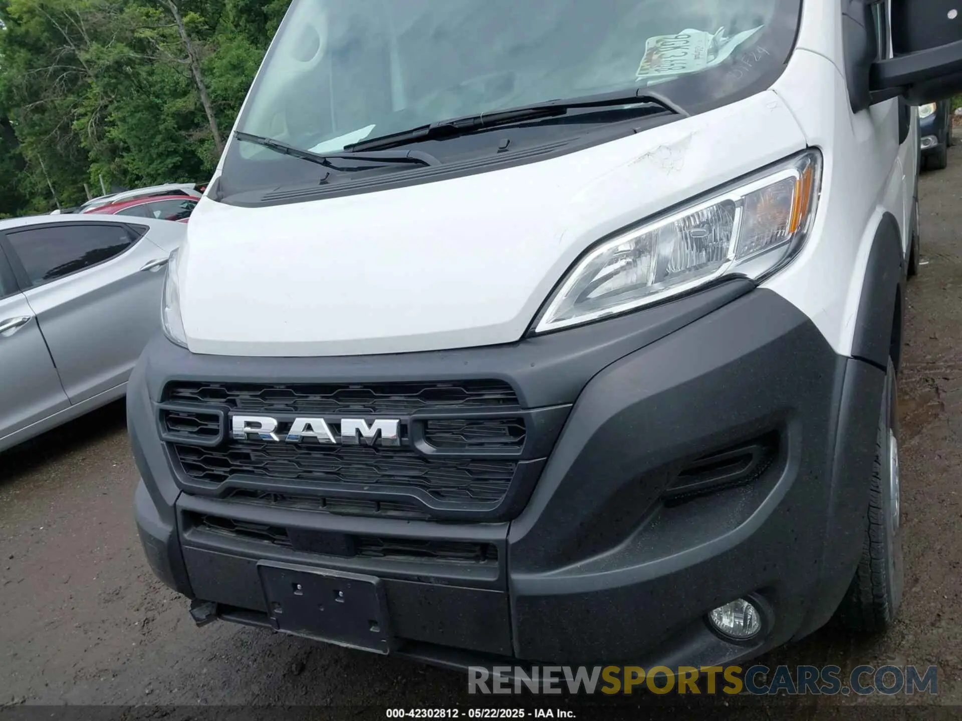 12 Photograph of a damaged car 3C6MRVJG5SE517733 RAM PROMASTER 3500 2025