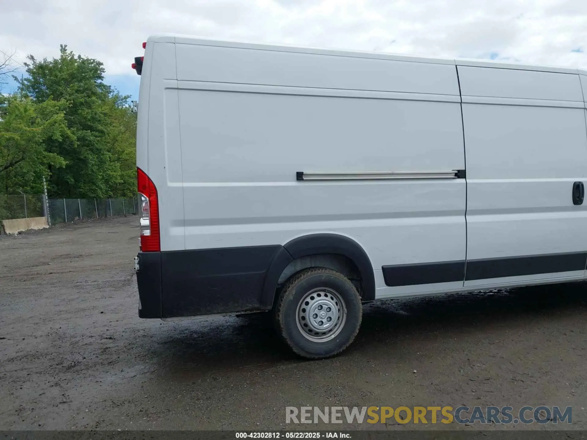6 Photograph of a damaged car 3C6MRVJG5SE517733 RAM PROMASTER 3500 2025