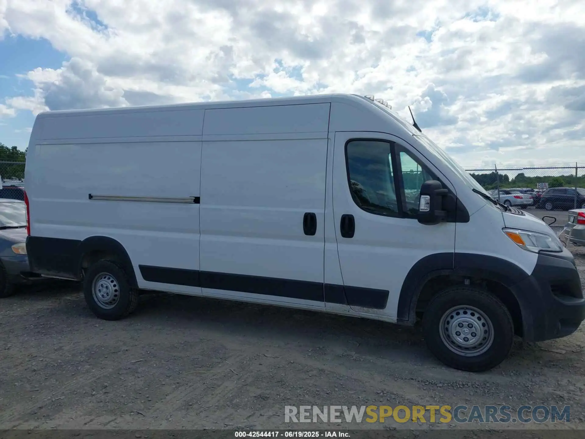 14 Photograph of a damaged car 3C6MRVJG6SE517708 RAM PROMASTER 3500 2025