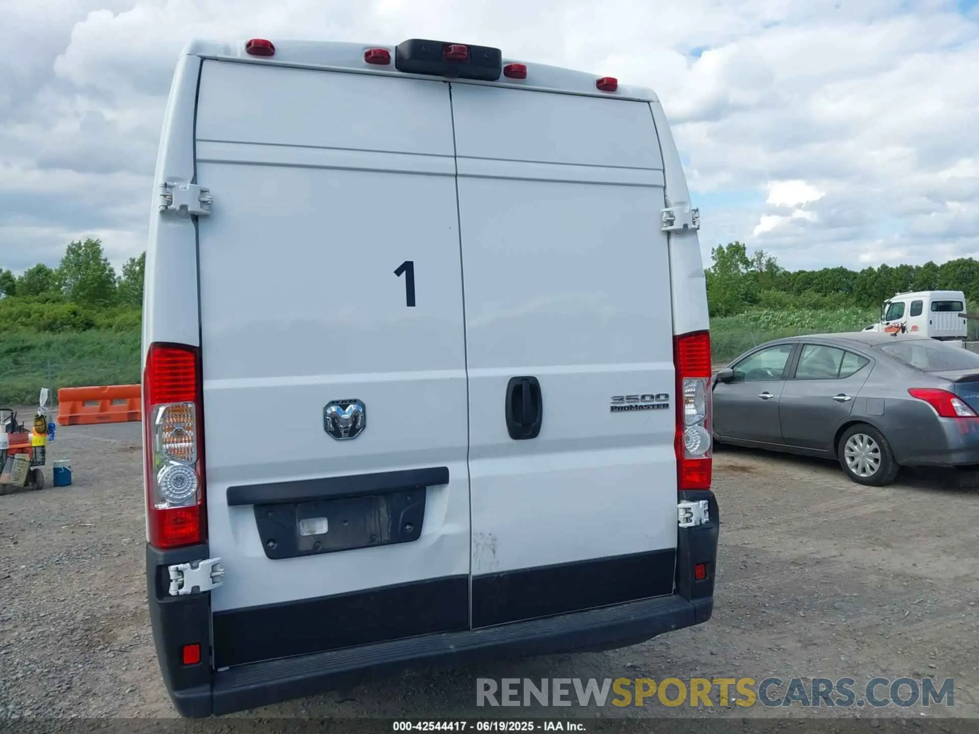 16 Photograph of a damaged car 3C6MRVJG6SE517708 RAM PROMASTER 3500 2025
