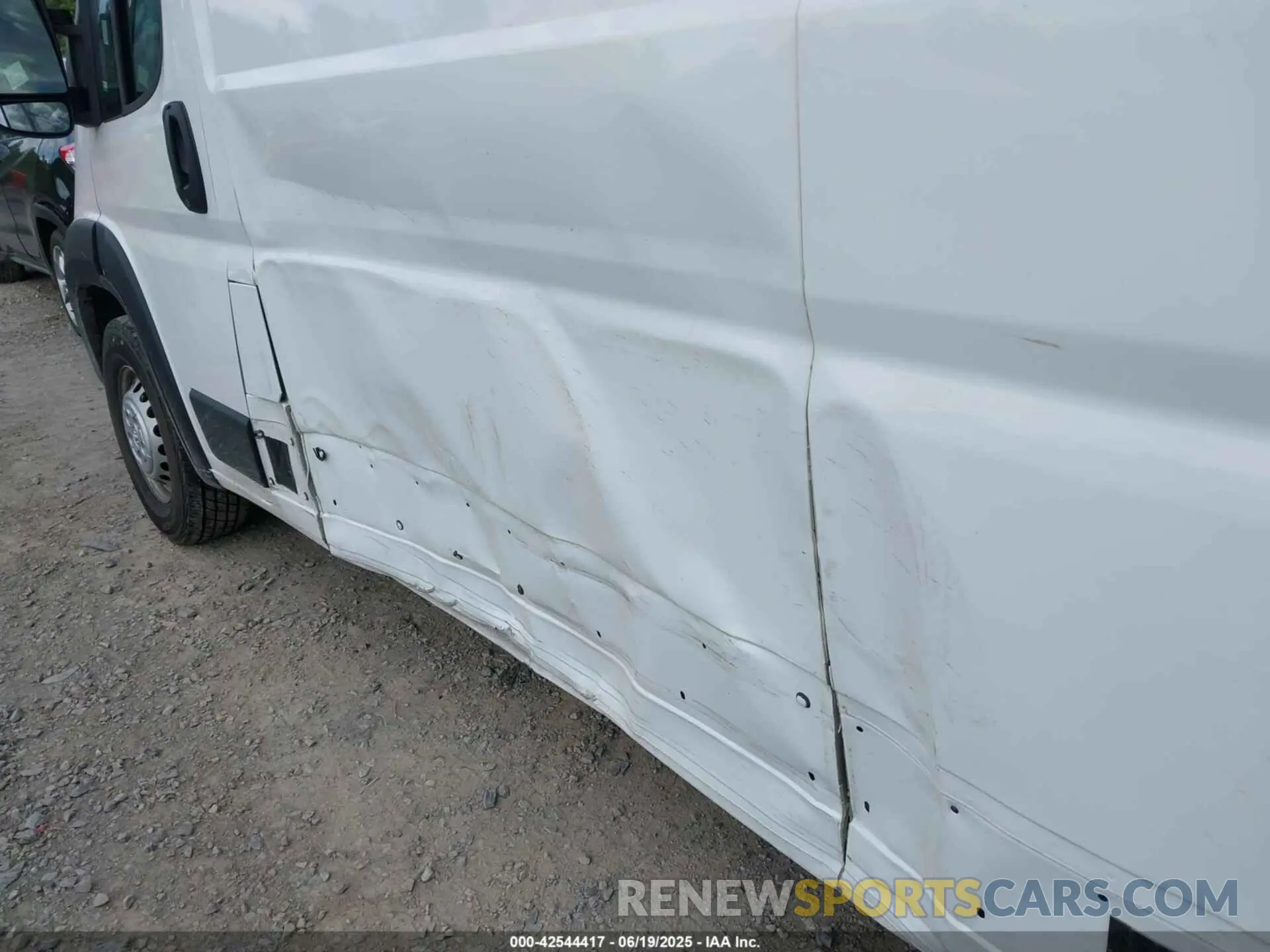17 Photograph of a damaged car 3C6MRVJG6SE517708 RAM PROMASTER 3500 2025
