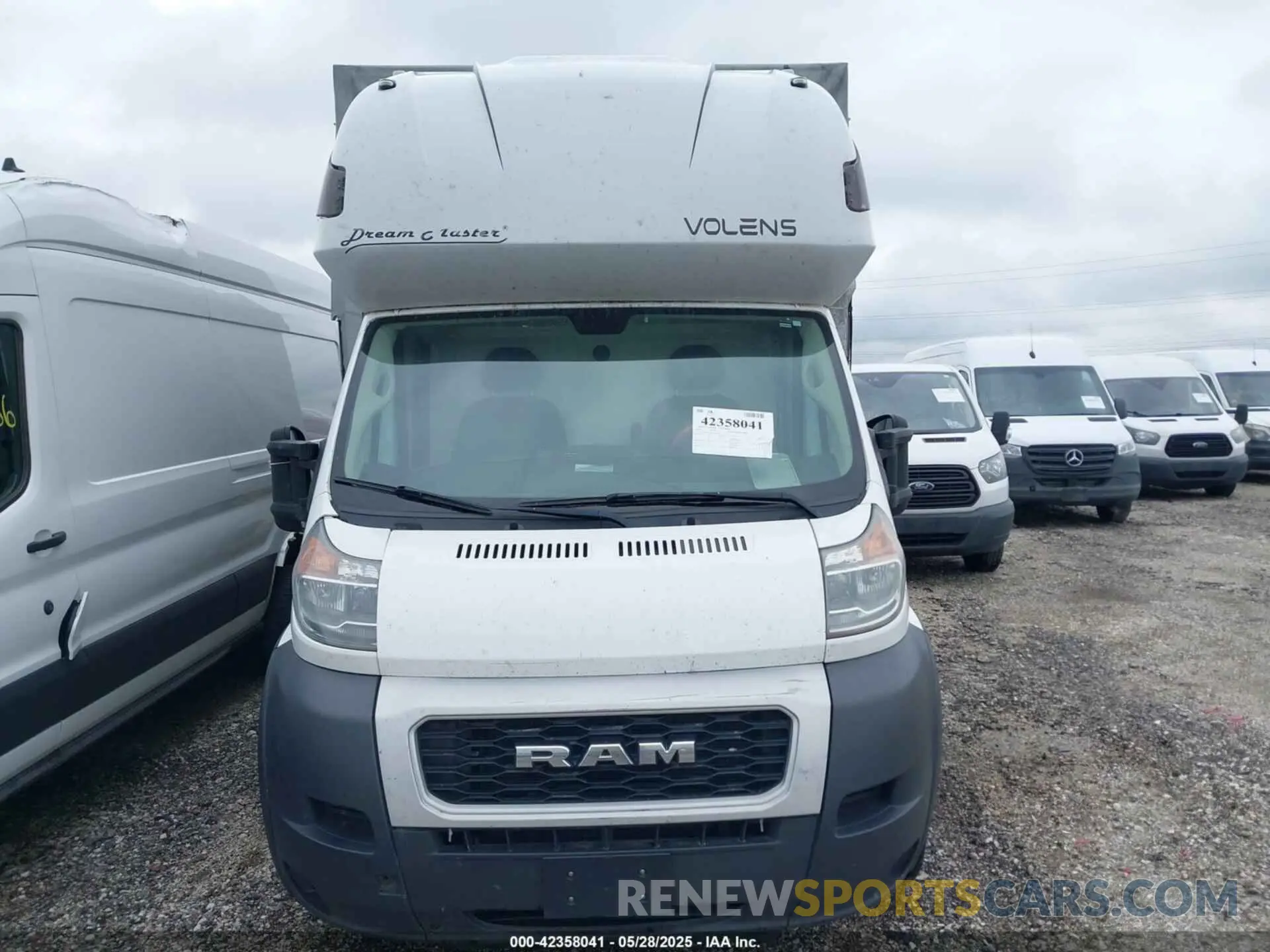 10 Photograph of a damaged car 3C7WRVLG9KE535850 RAM PROMASTER 3500 CUTAWAY 2019