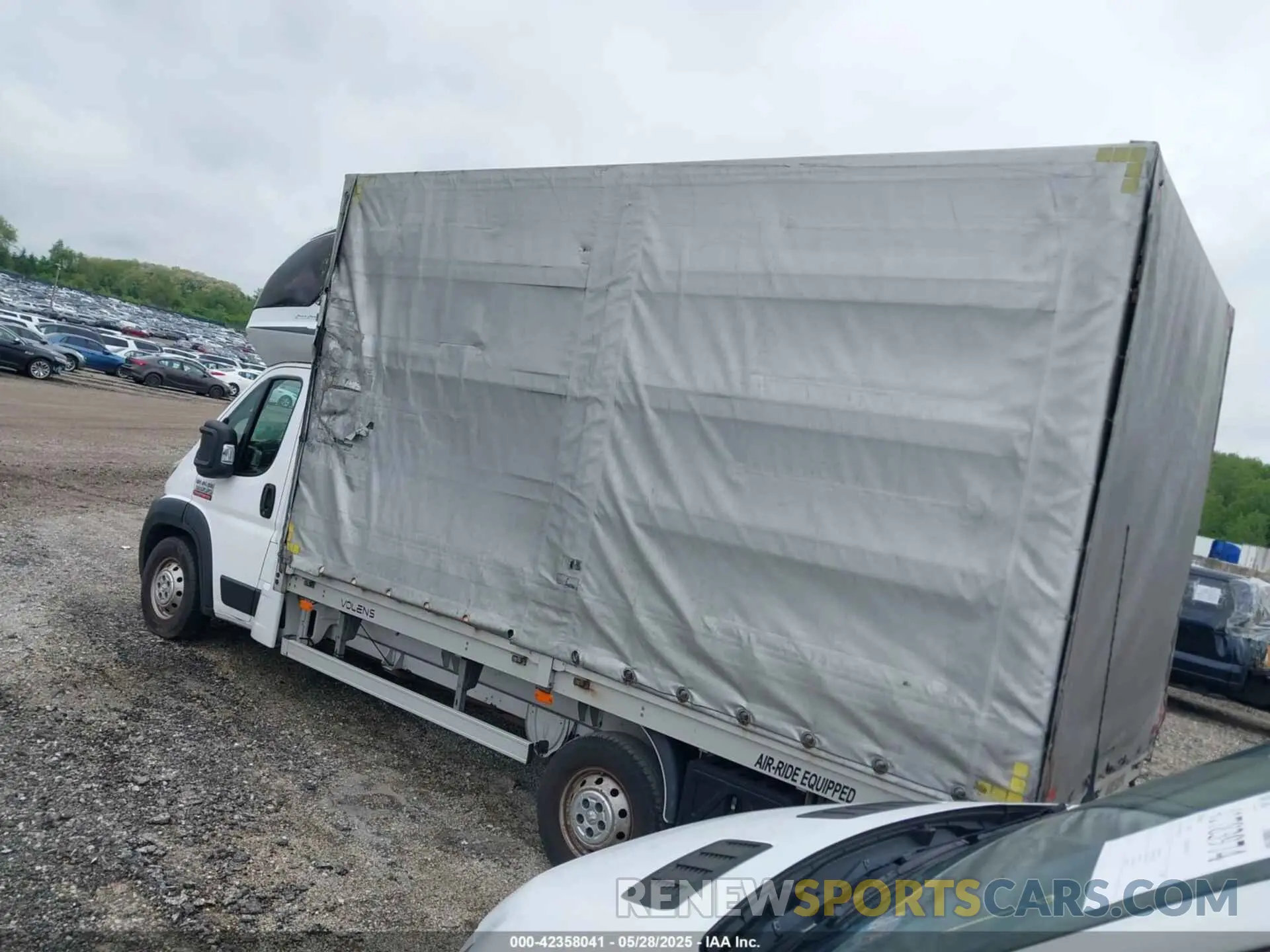 3 Photograph of a damaged car 3C7WRVLG9KE535850 RAM PROMASTER 3500 CUTAWAY 2019