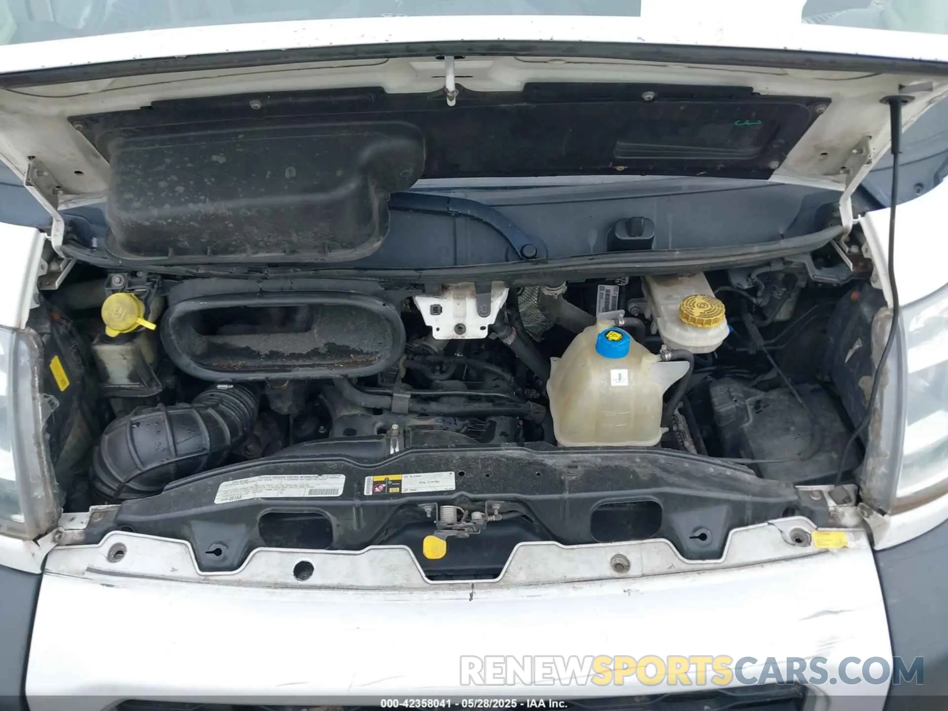9 Photograph of a damaged car 3C7WRVLG9KE535850 RAM PROMASTER 3500 CUTAWAY 2019