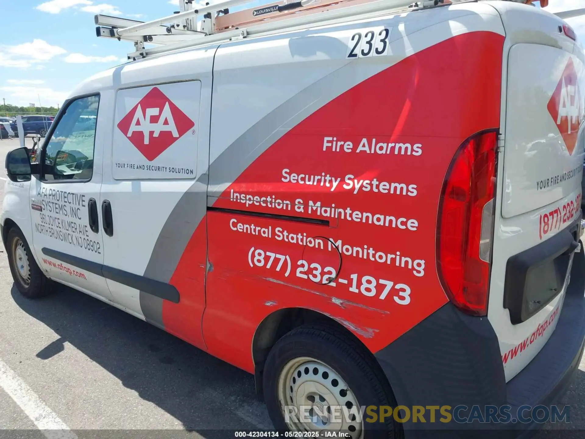 17 Photograph of a damaged car ZFBHRFAB0K6N83944 RAM PROMASTER CITY 2019