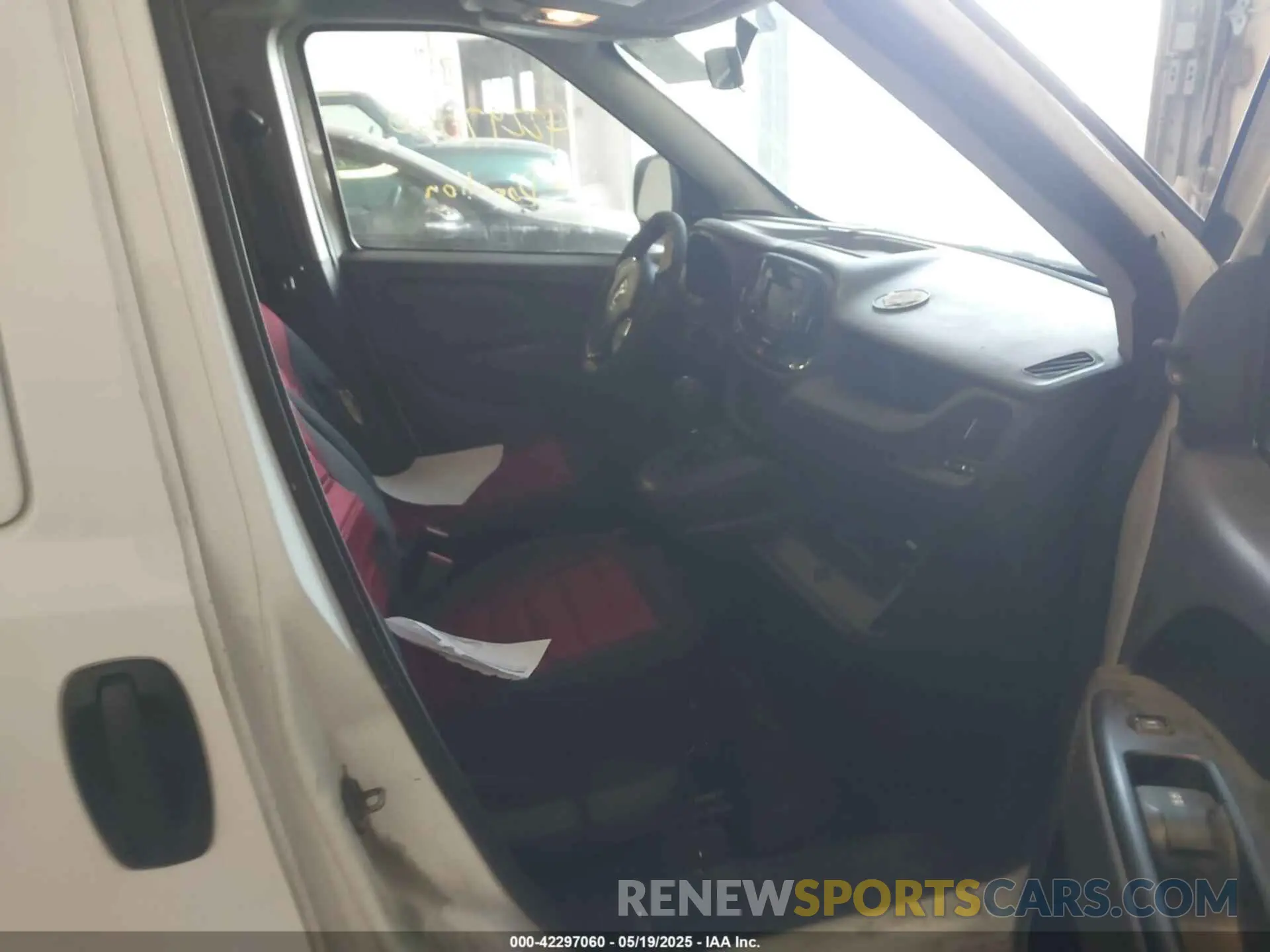 5 Photograph of a damaged car ZFBHRFAB0K6N94278 RAM PROMASTER CITY 2019