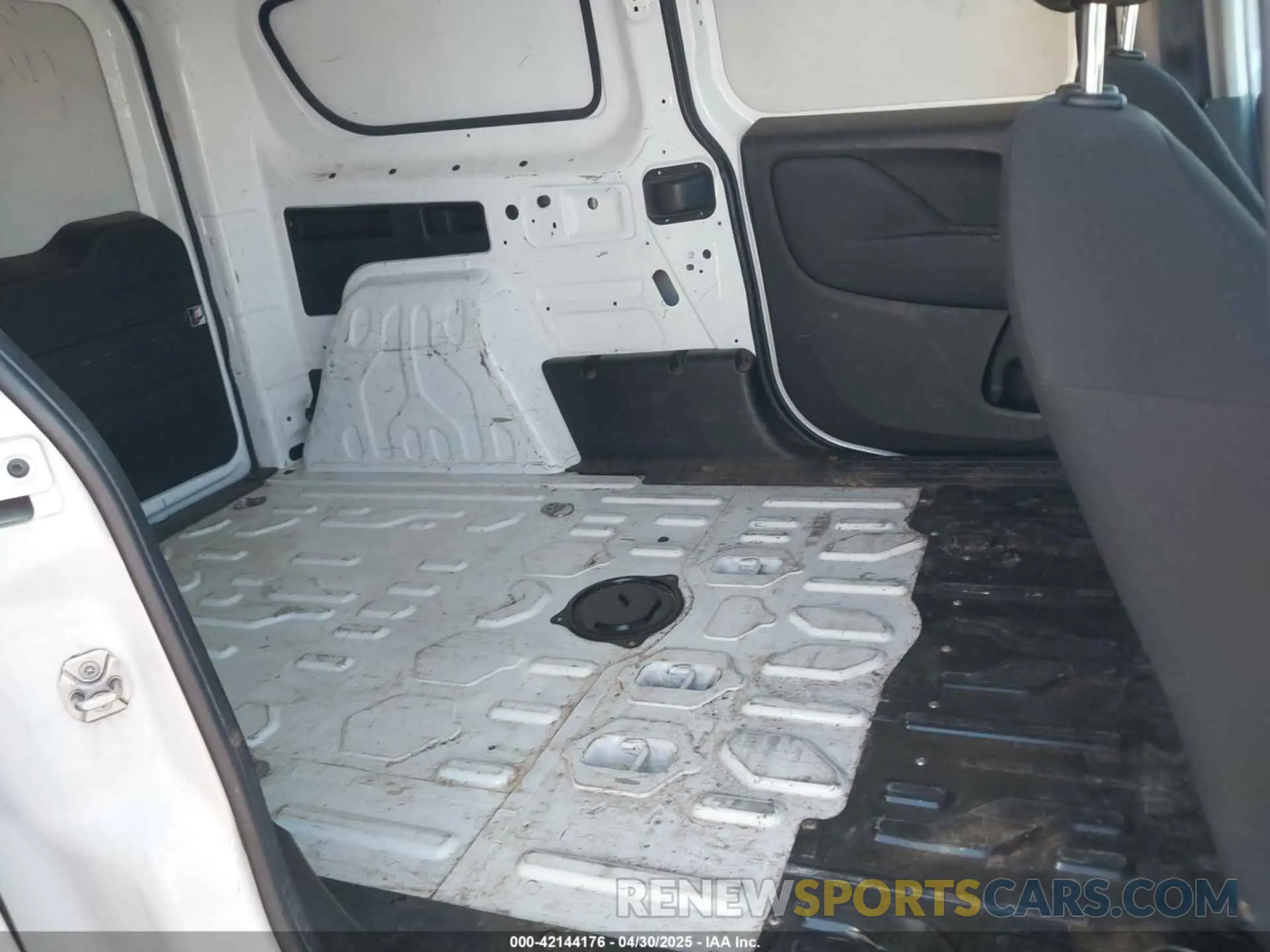 8 Photograph of a damaged car ZFBHRFAB3K6N55295 RAM PROMASTER CITY 2019